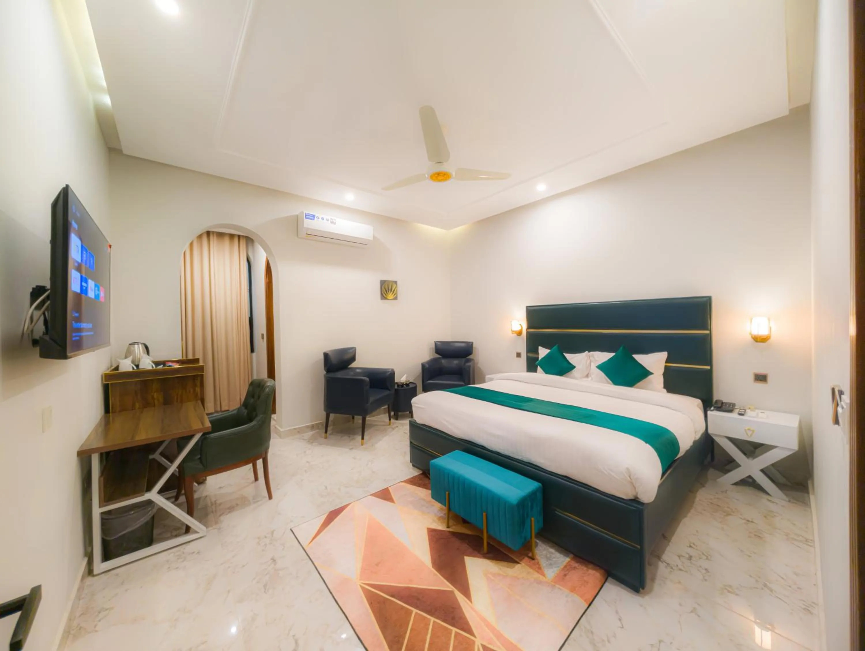 Bed in Grand Shalimar Hotel