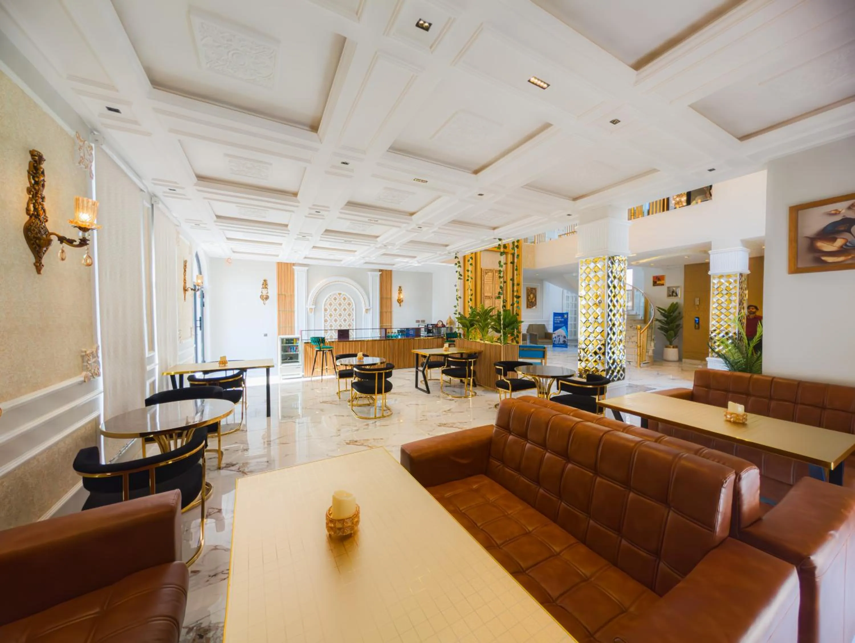 Restaurant/places to eat in Grand Shalimar Hotel