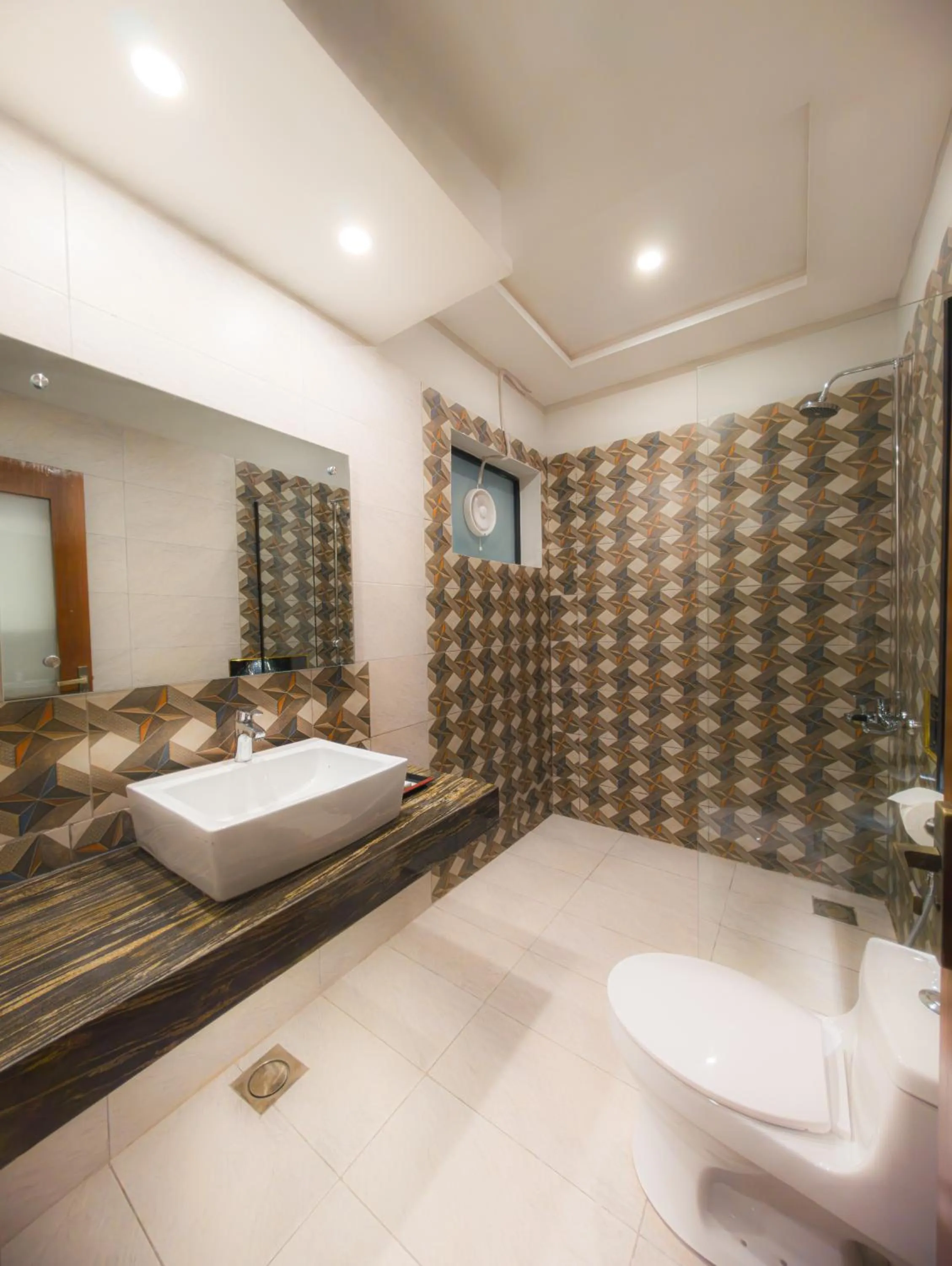Bathroom in Grand Shalimar Hotel