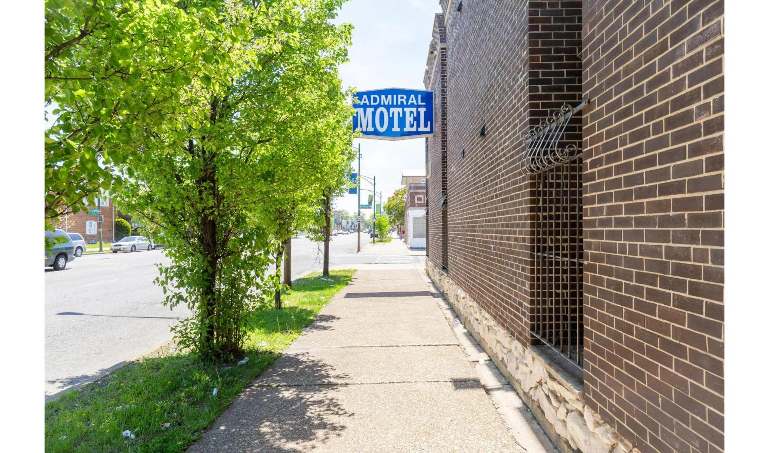Facade/entrance in Admiral Motel By OYO Chicago I-94