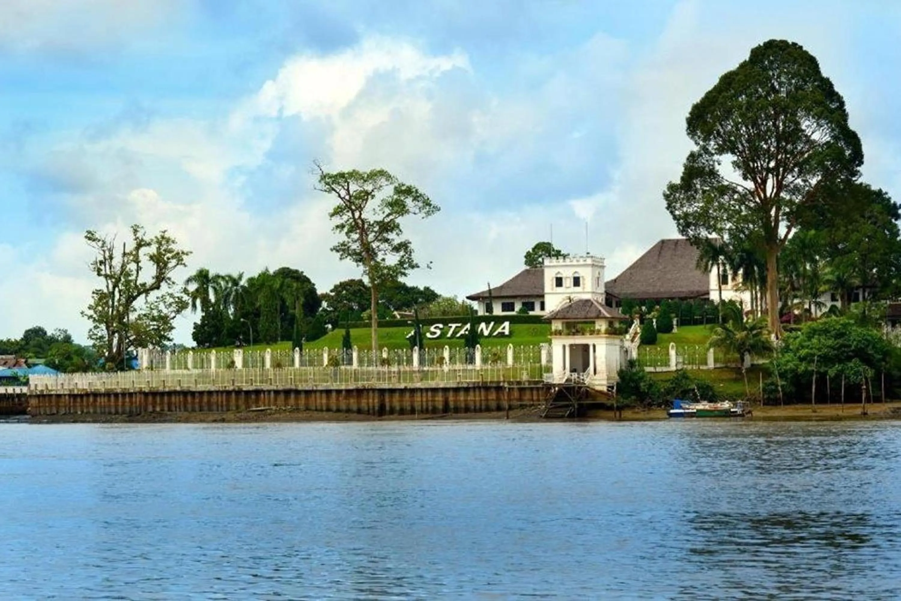 Lake view in Memoire Hornbill Hotel Kuching Sarawak