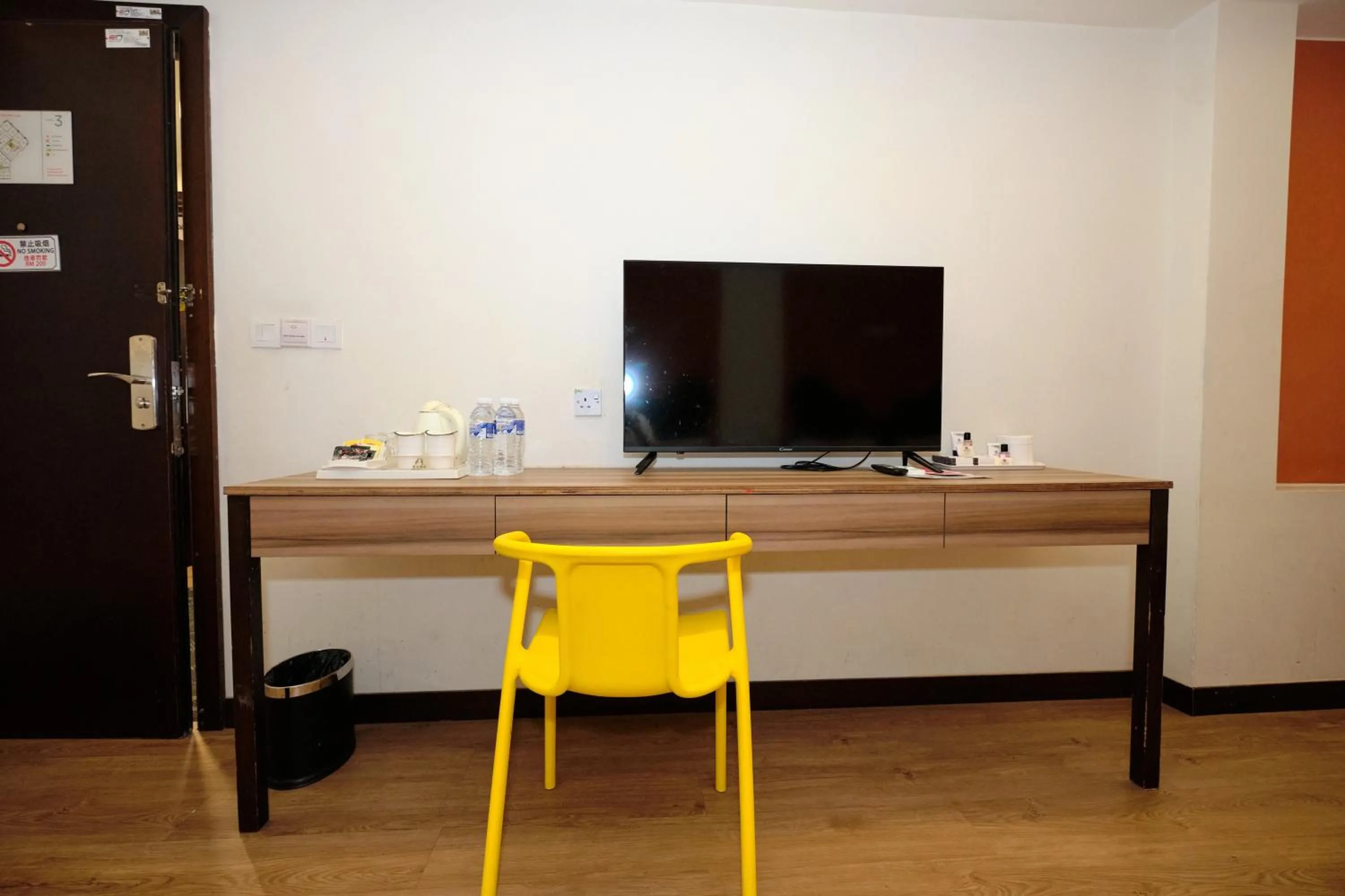 TV and multimedia in Memoire Hornbill Hotel Kuching Sarawak