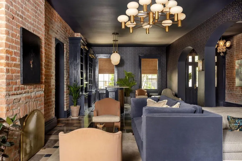 Garden District Hotel