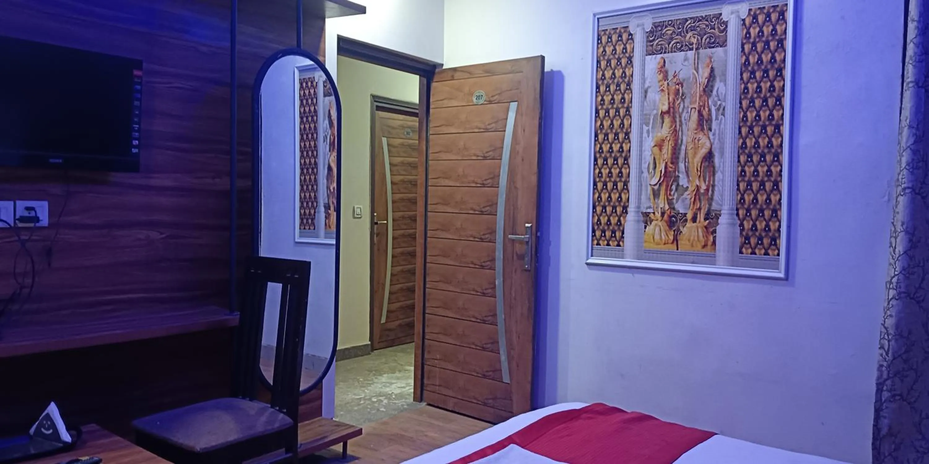 Bedroom, Bed in Hotel RTS Plaza Near IGI Airport