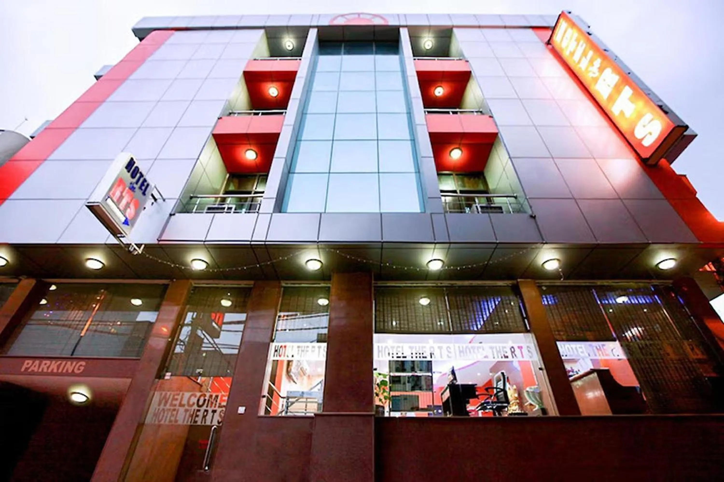 Property building in Hotel RTS Plaza Near IGI Airport