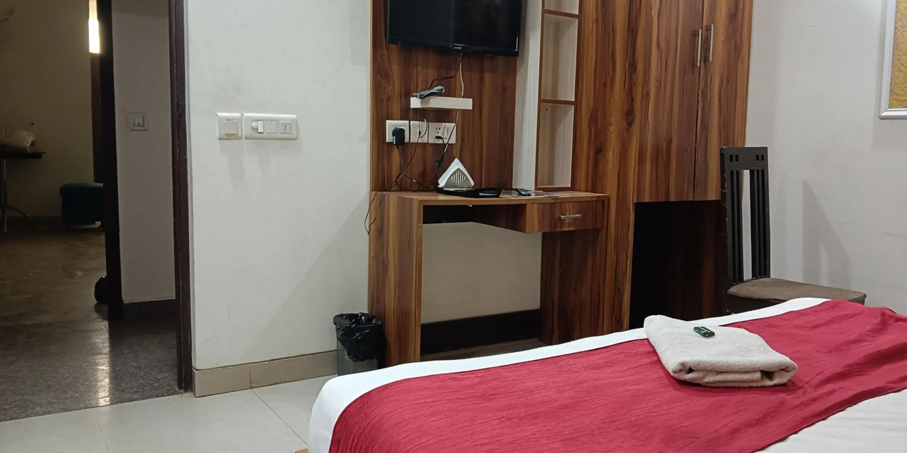 Bedroom, Bed in Hotel RTS Plaza Near IGI Airport