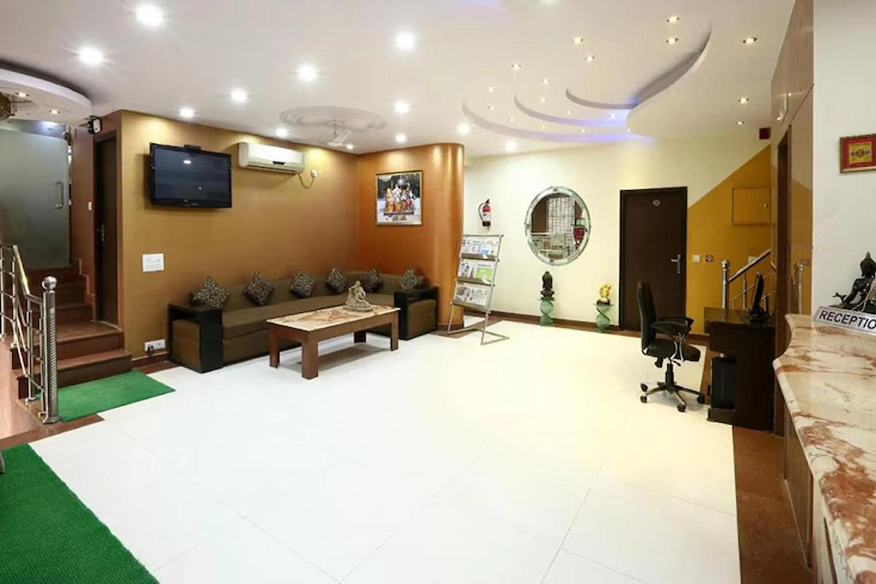 Lobby or reception in Hotel RTS Plaza Near IGI Airport