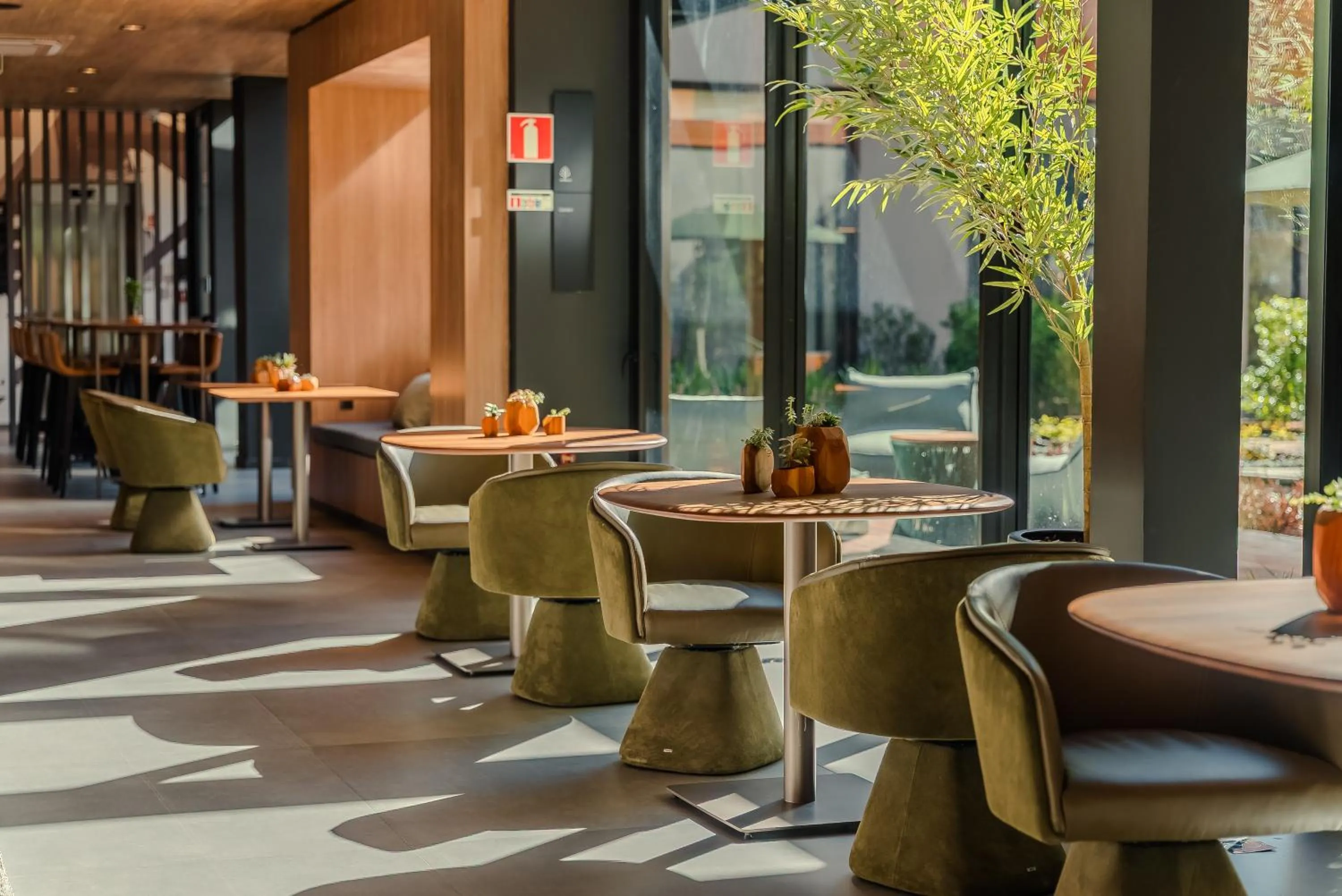 Restaurant/places to eat in Laghetto Stilo Garden