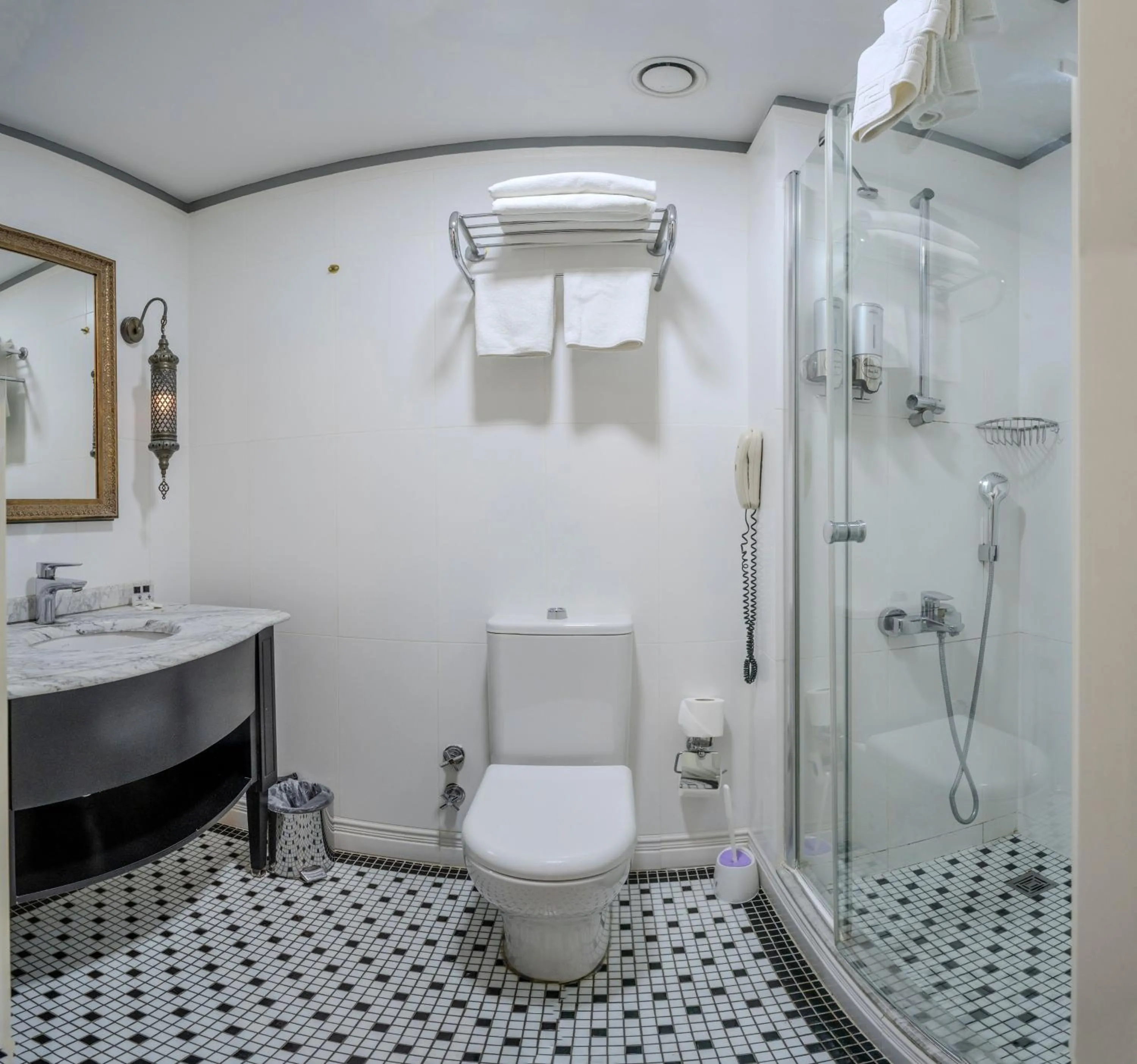 Bathroom in Raymond Blue Hotel