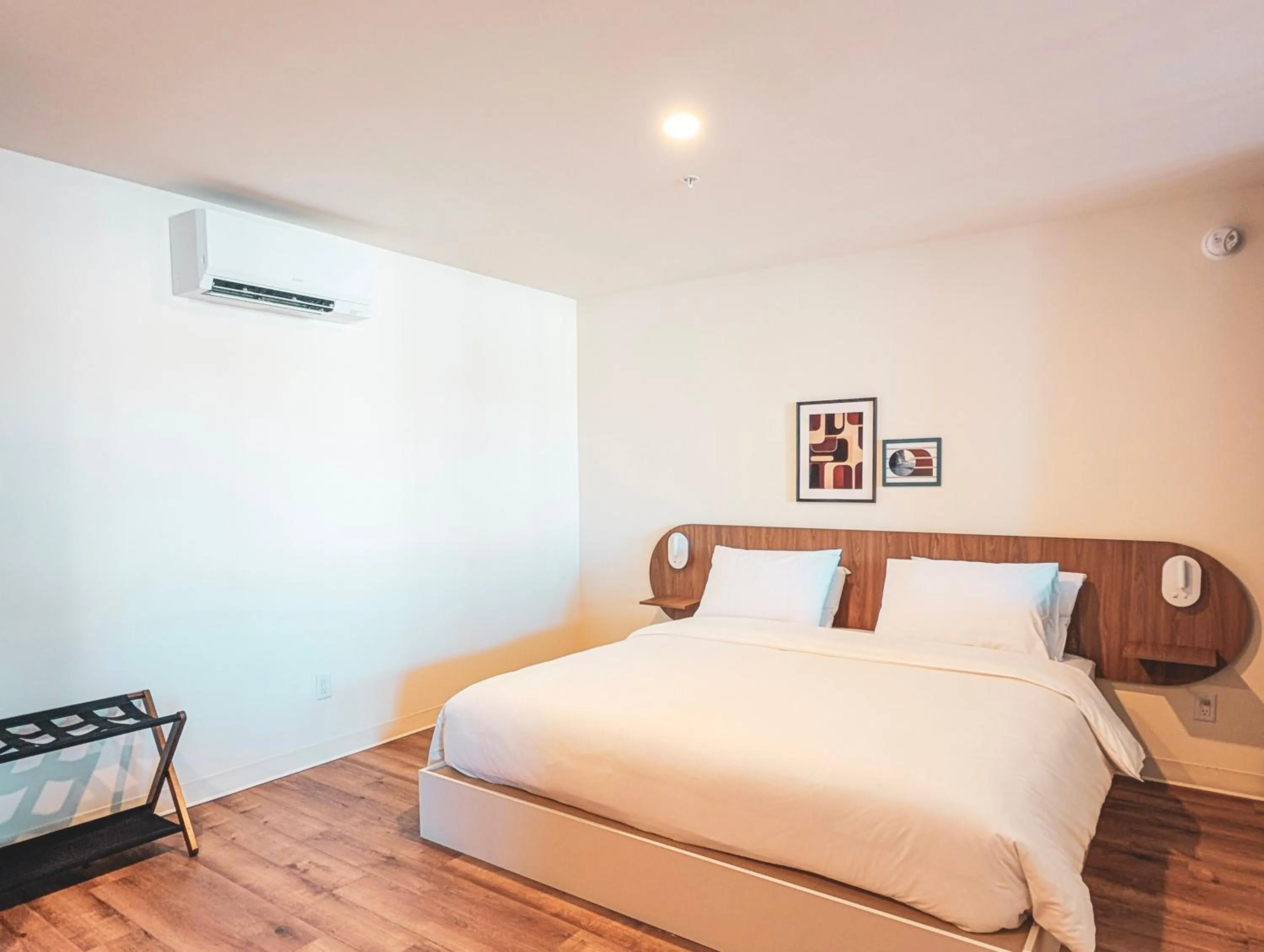 Bed in Terminus Hôtel