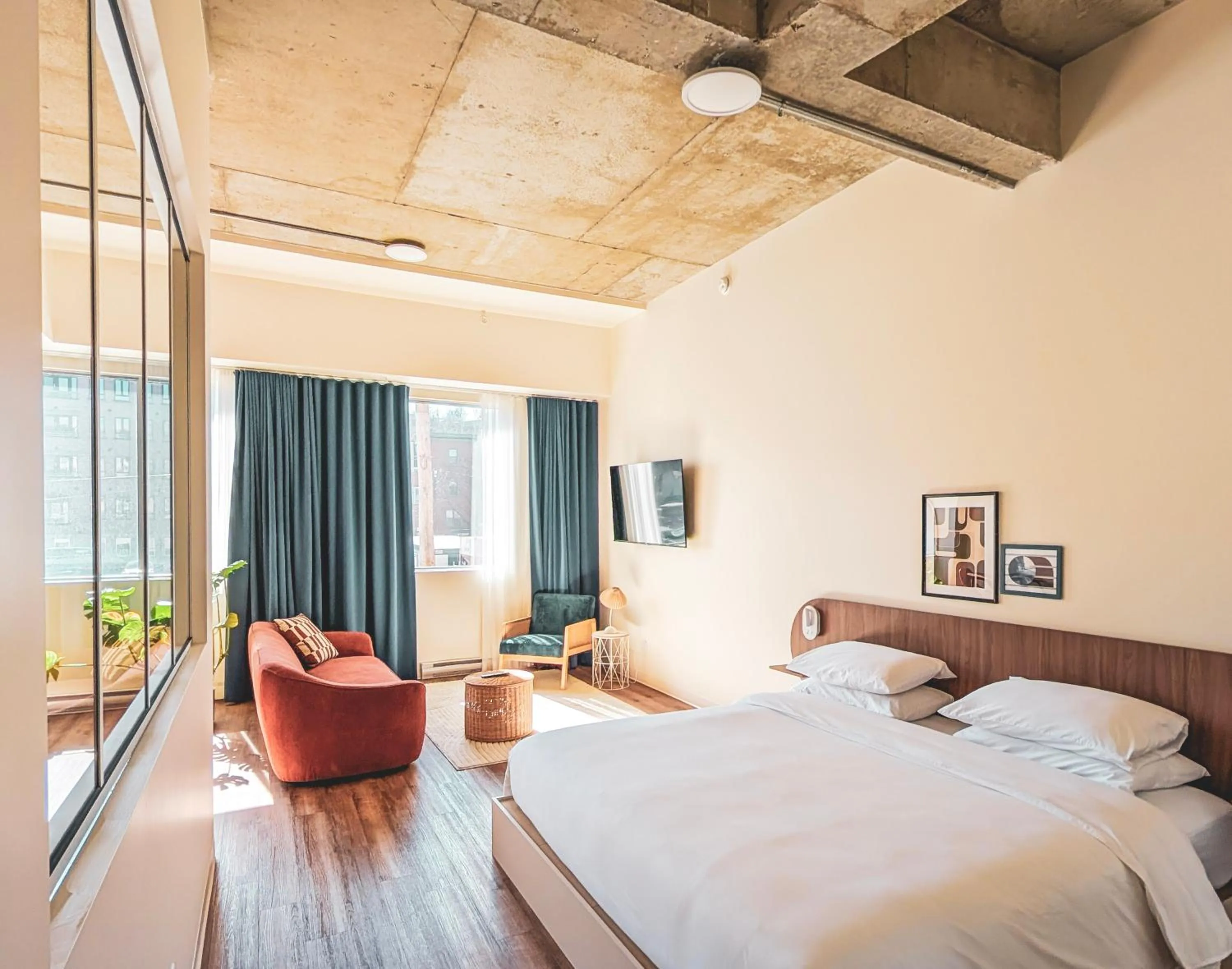 Photo of the whole room, Bed in Terminus Hôtel