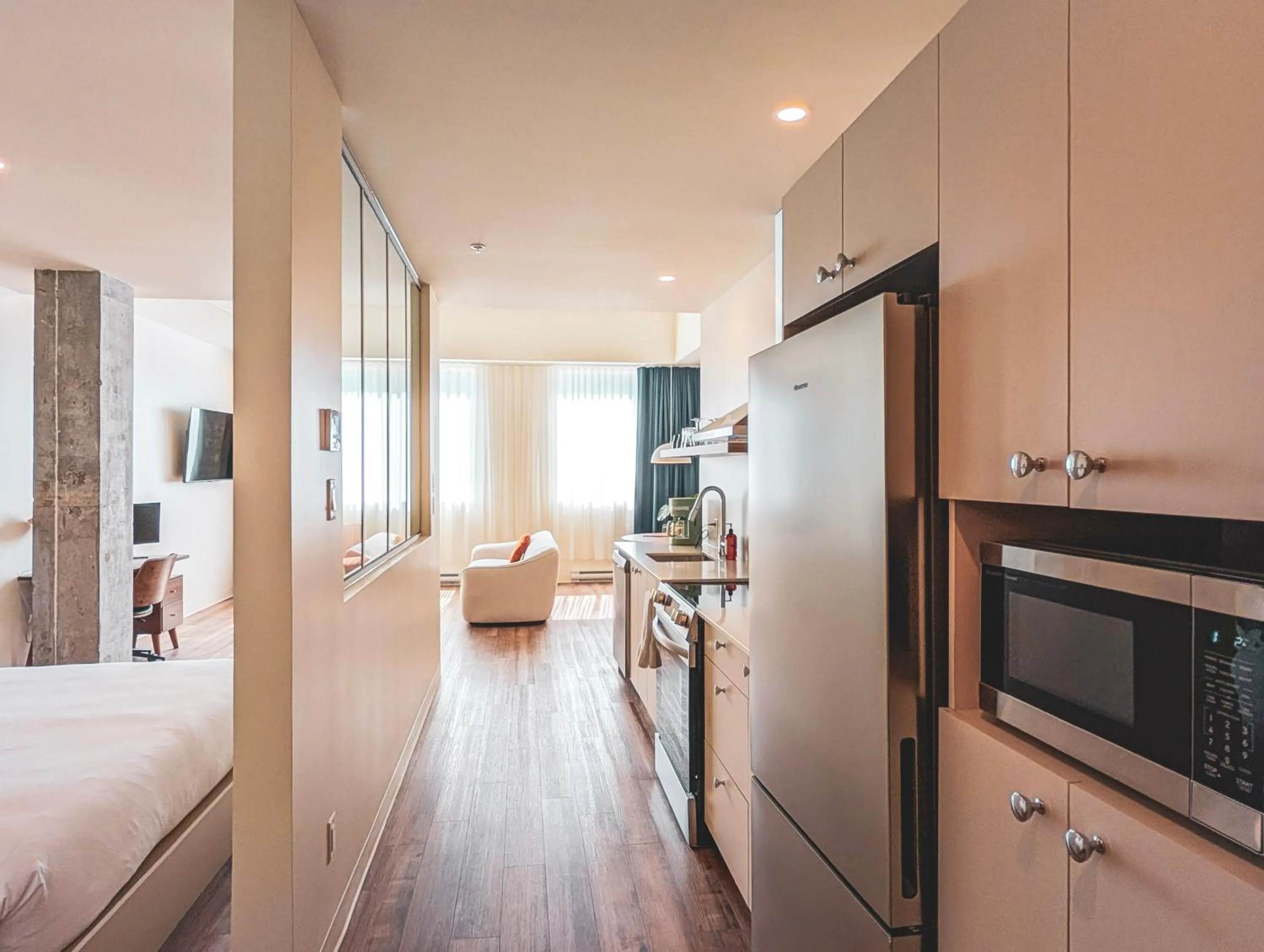 Photo of the whole room, Bed in Terminus Hôtel