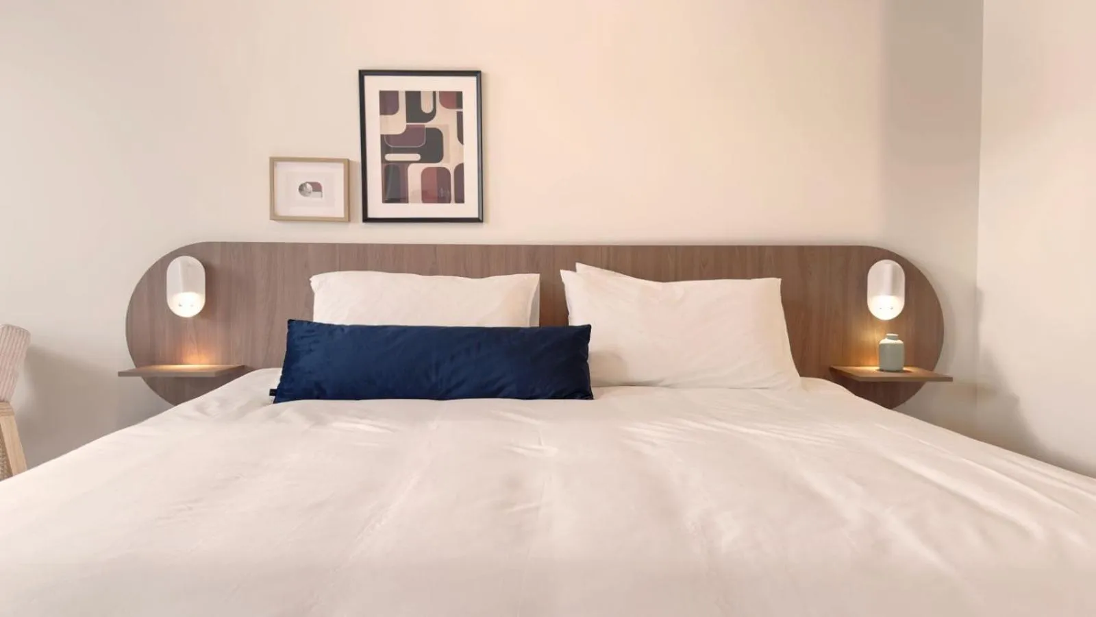 Bed in Terminus Hôtel