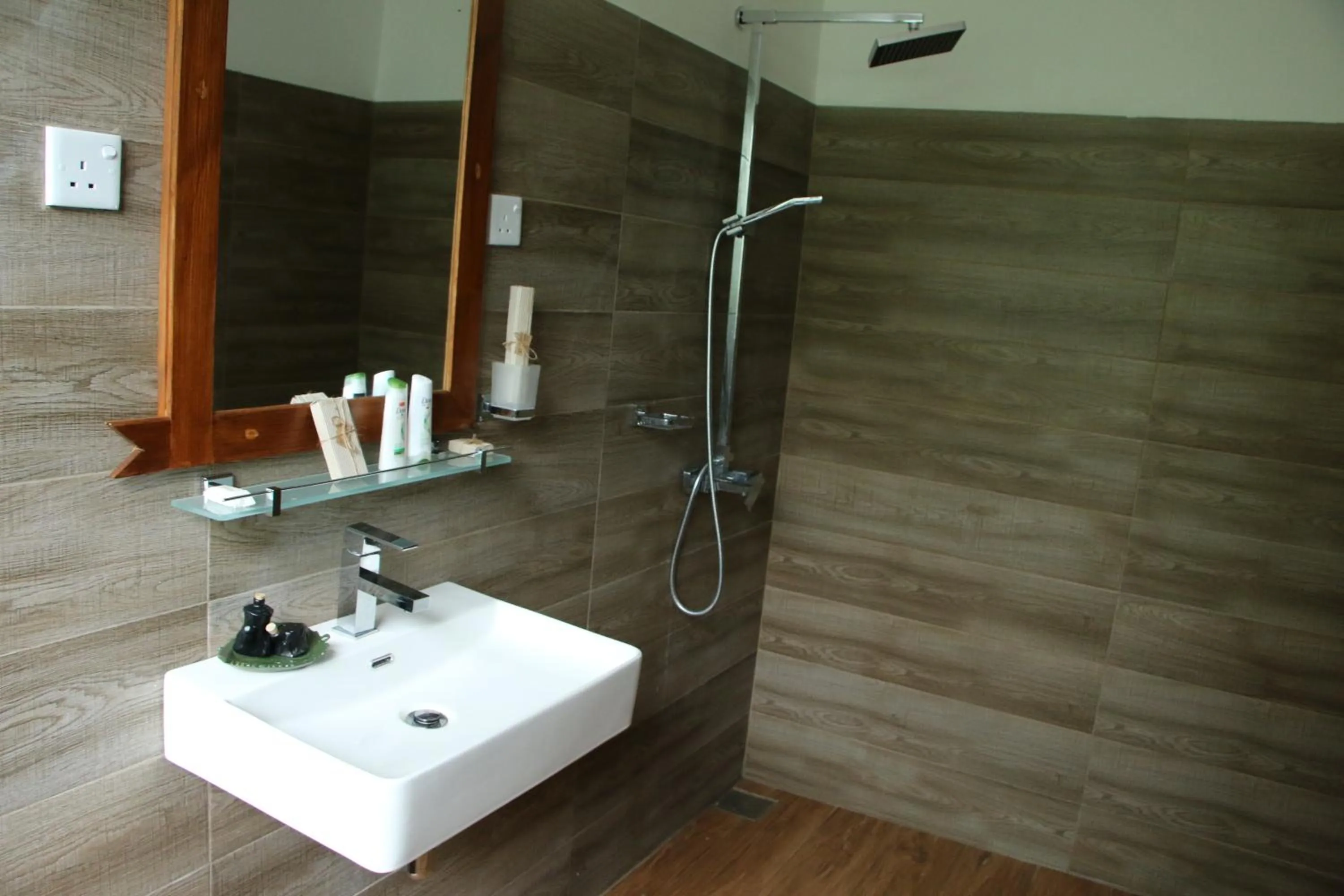 Shower in EllaCrest by Aloft