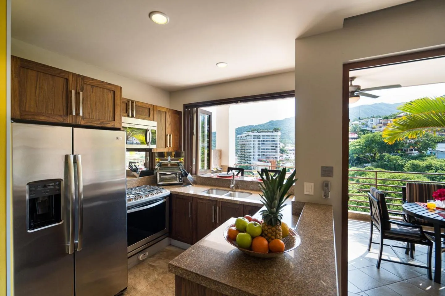 Kitchen or kitchenette in Pinnacle Resorts 220