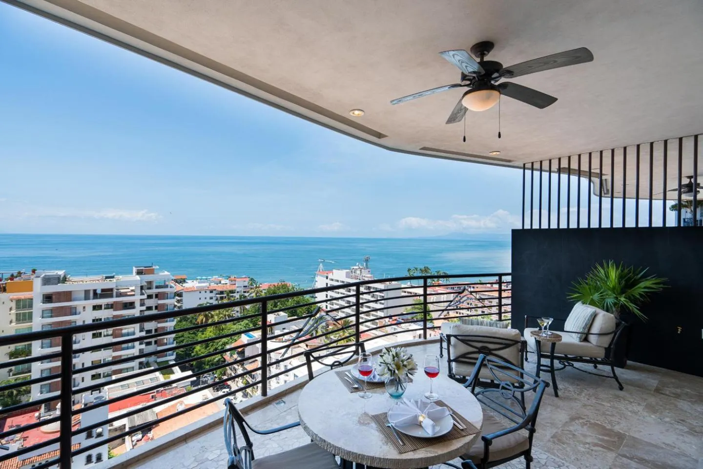 Balcony/Terrace in Pinnacle Resorts 180