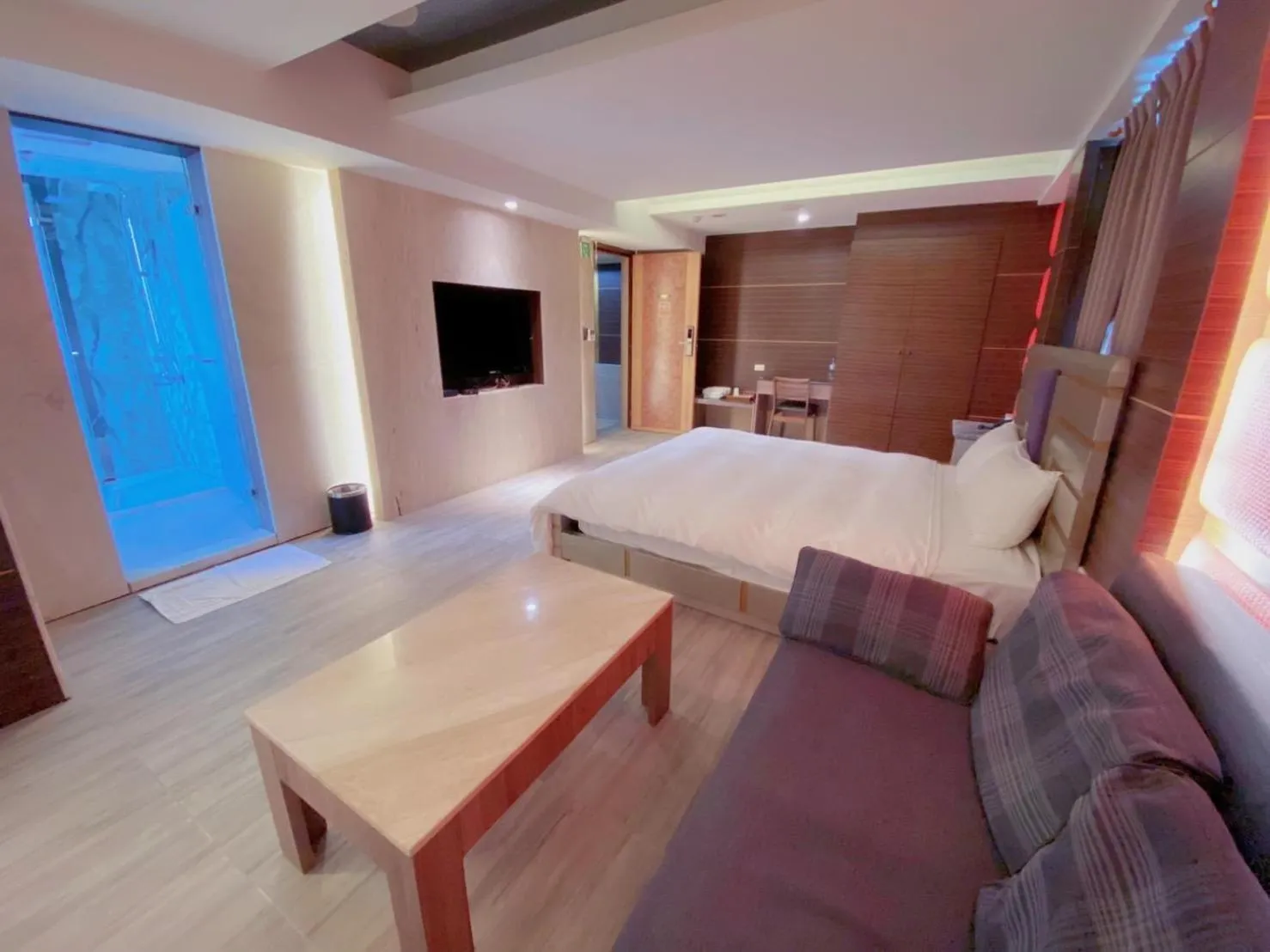 Bed in Michelle hotel