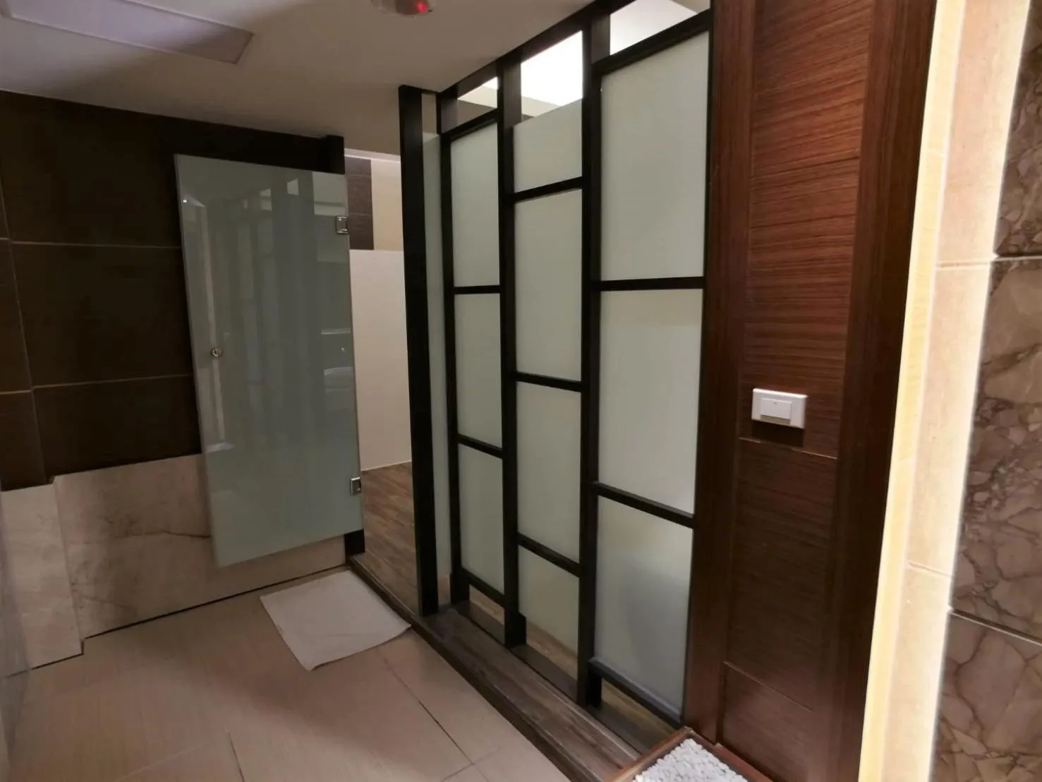 Bathroom in Michelle hotel