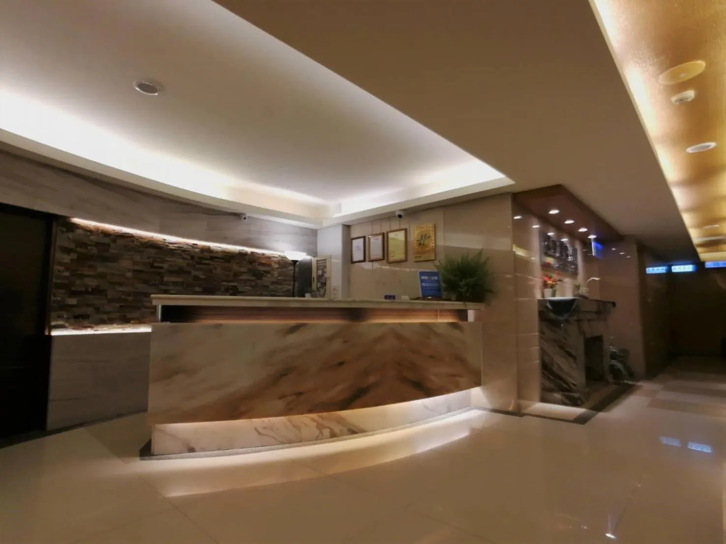 Lobby or reception in Michelle hotel