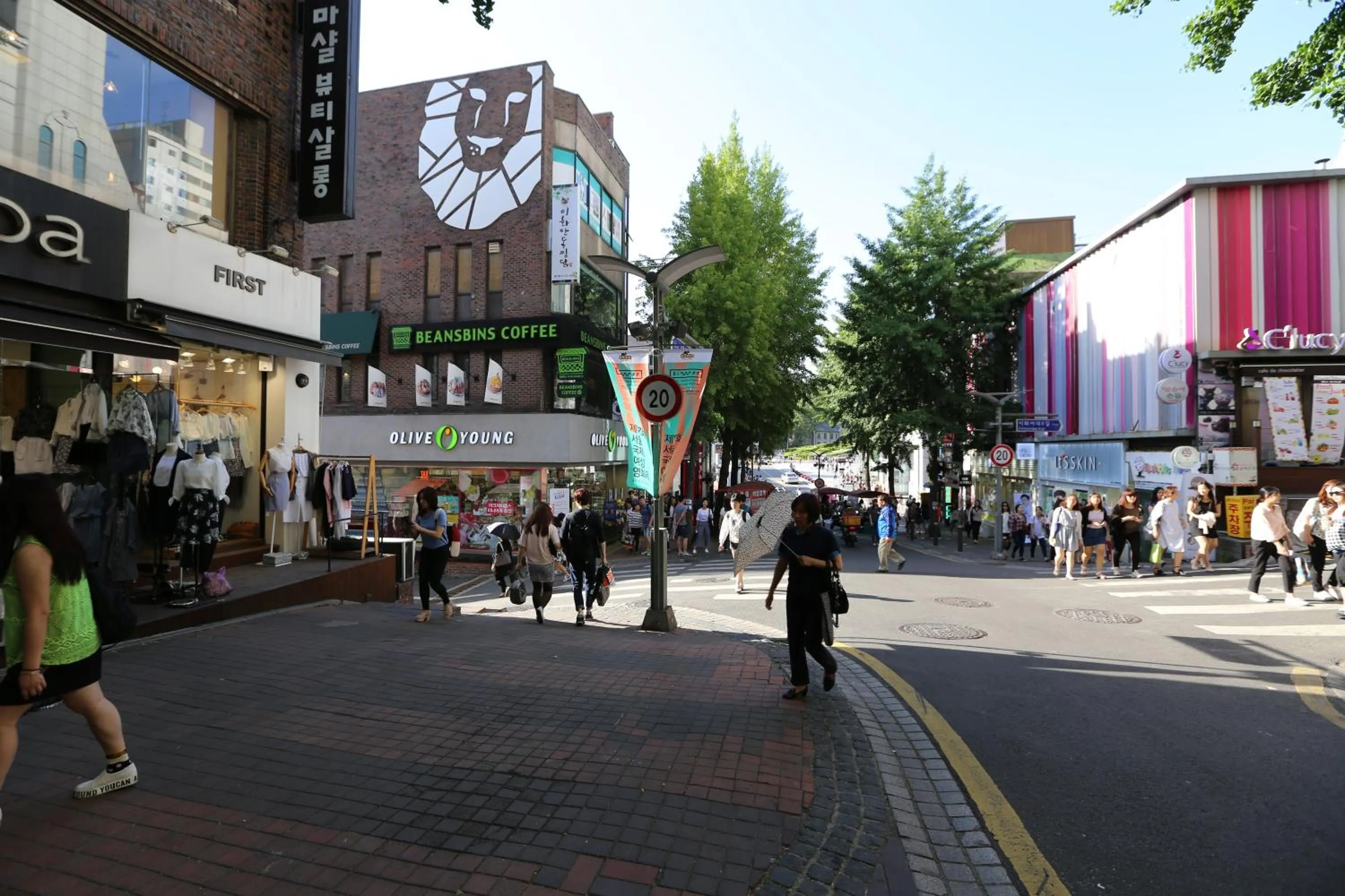 People in Philstay Ehwa Boutique - Female Only