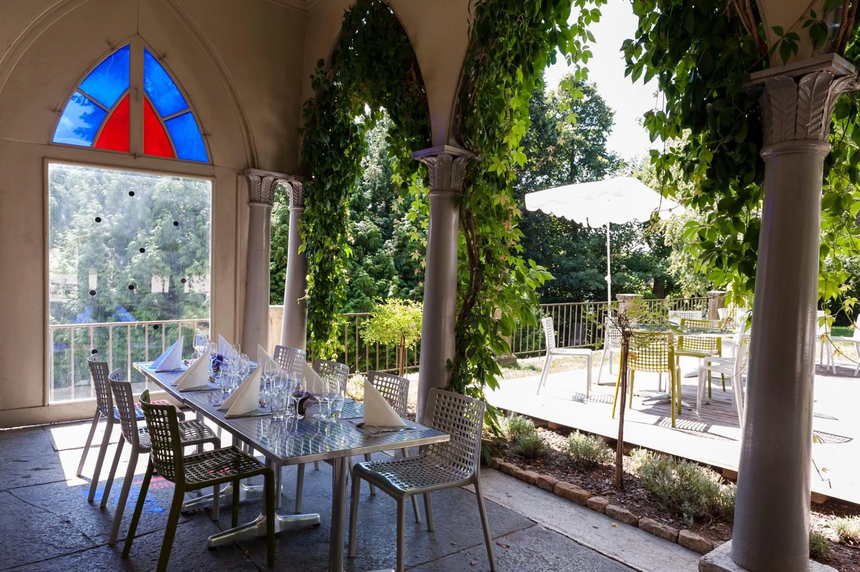 Restaurant/places to eat in Schloss Münchenwiler