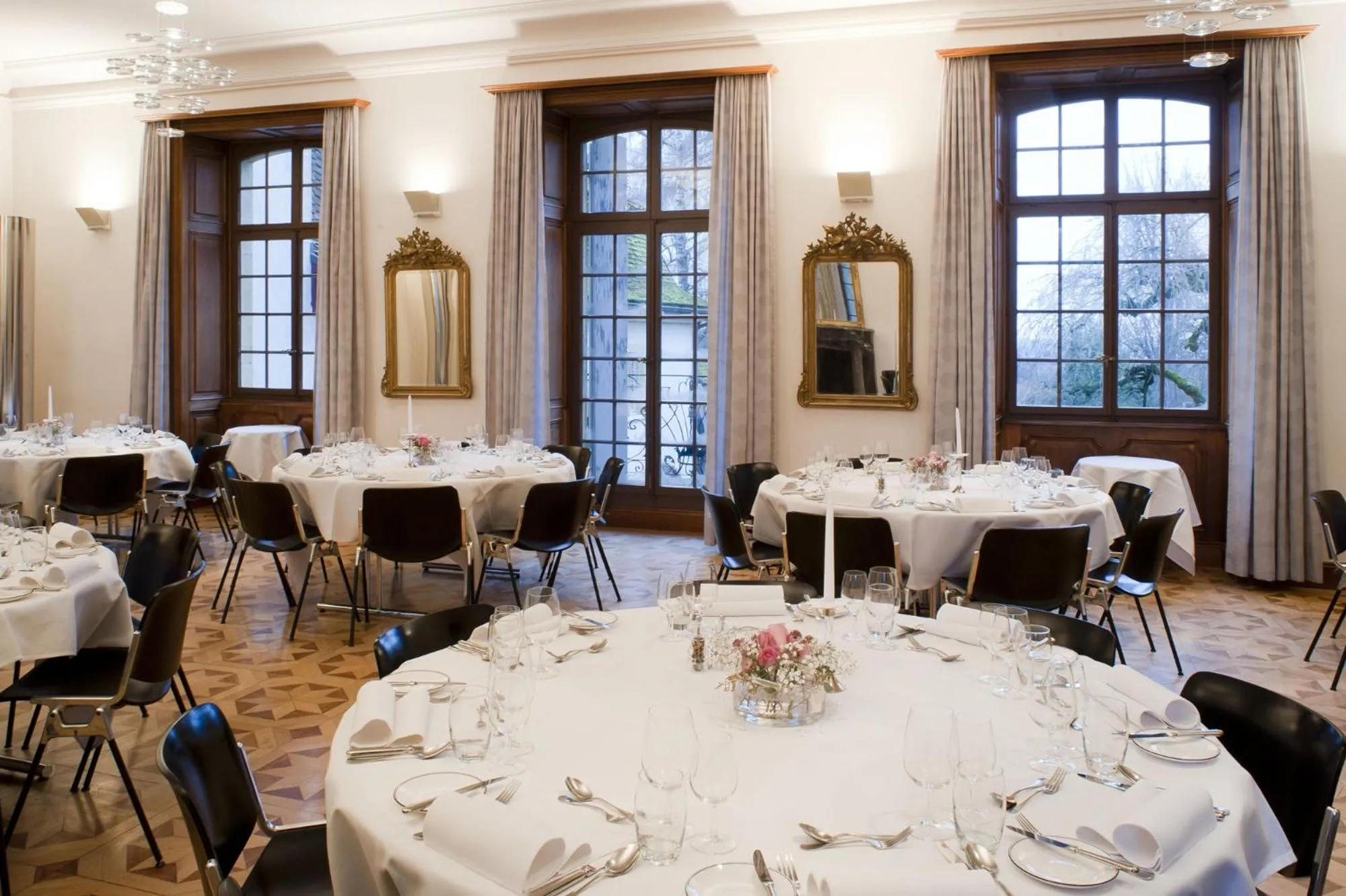 wedding in Schloss Münchenwiler