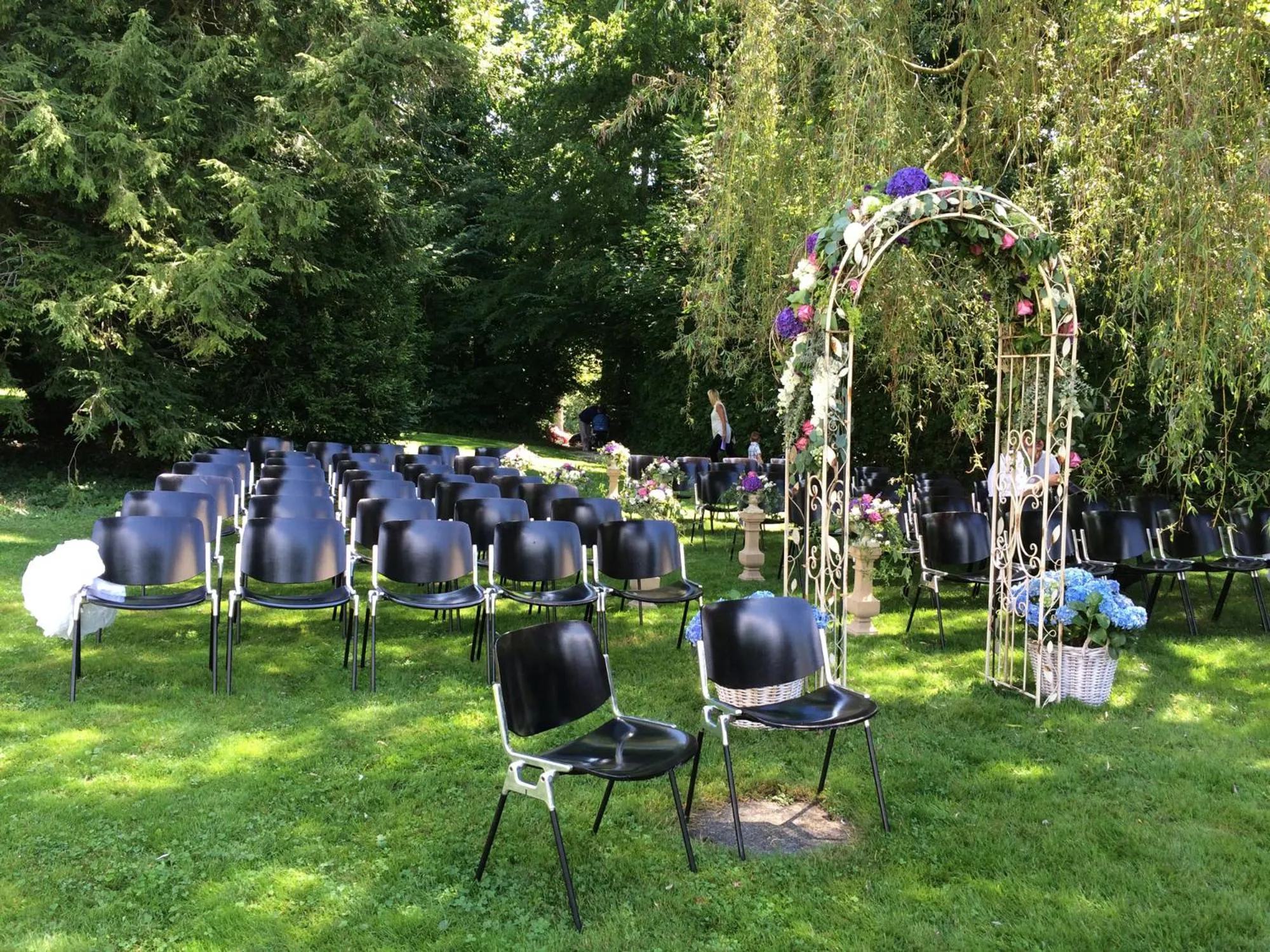 wedding in Schloss Münchenwiler