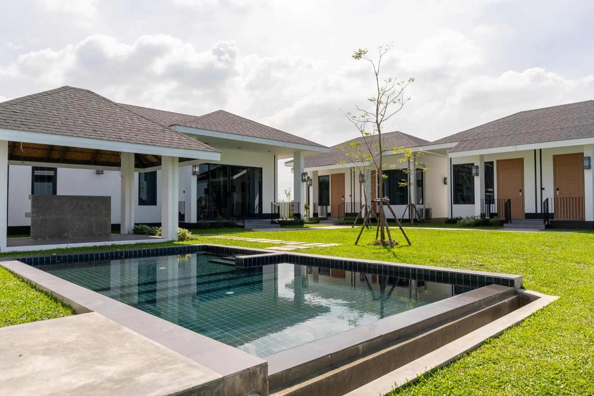 Area and facilities in Pan Ville Resort