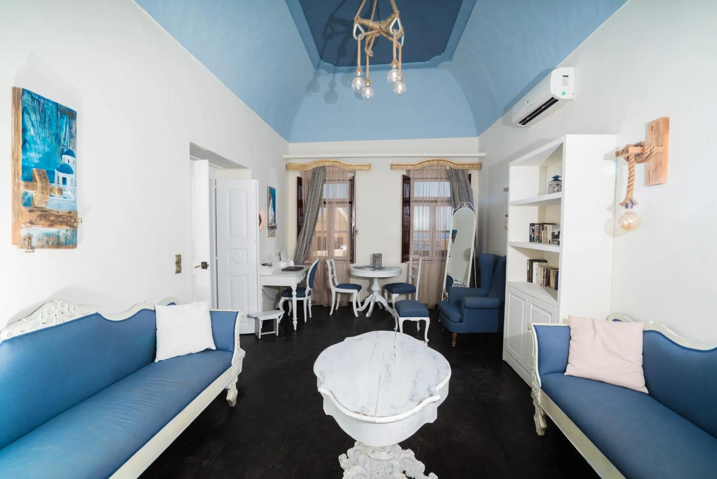 Living room in Poseidon Mansion Sunset