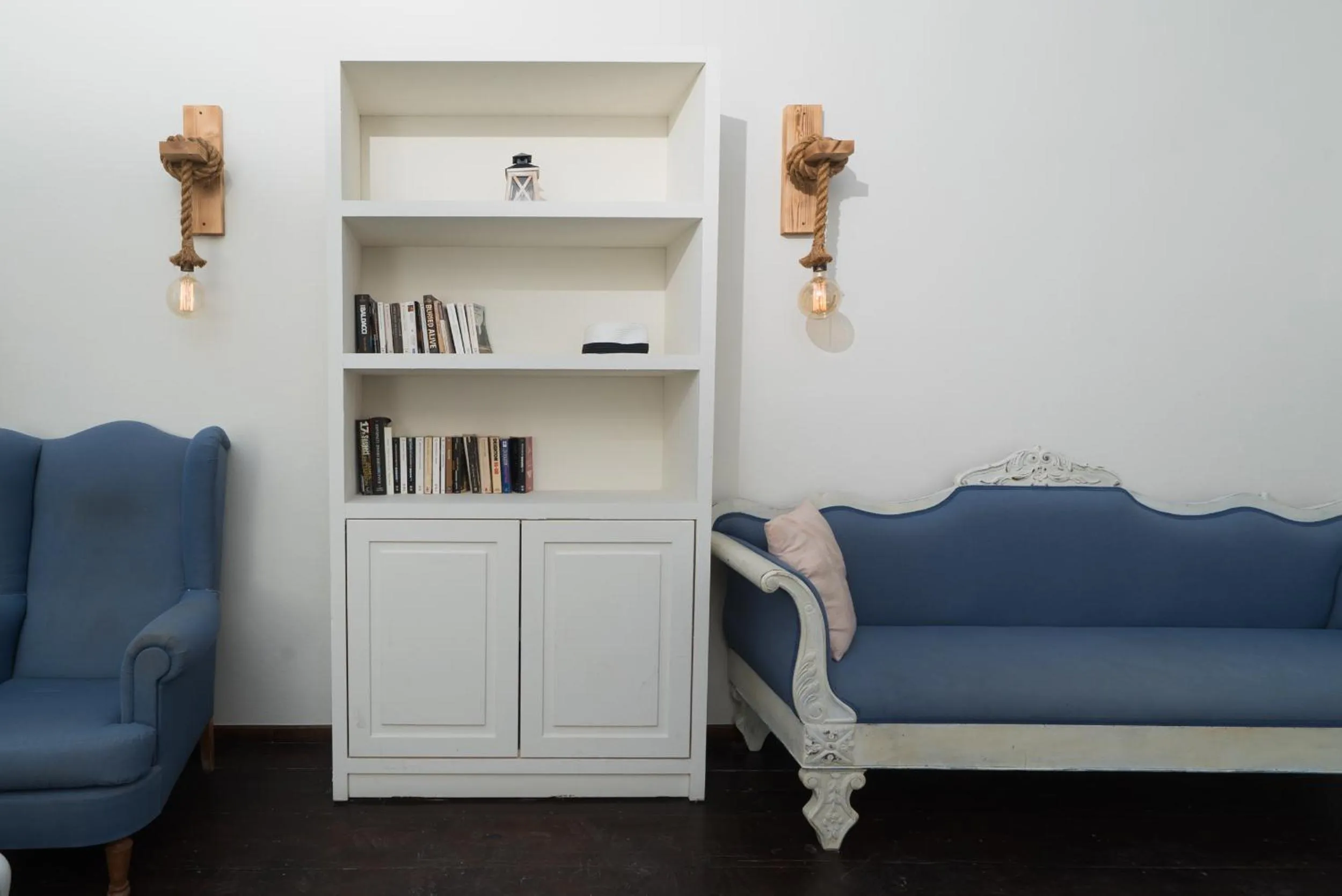 Living room in Poseidon Mansion Sunset