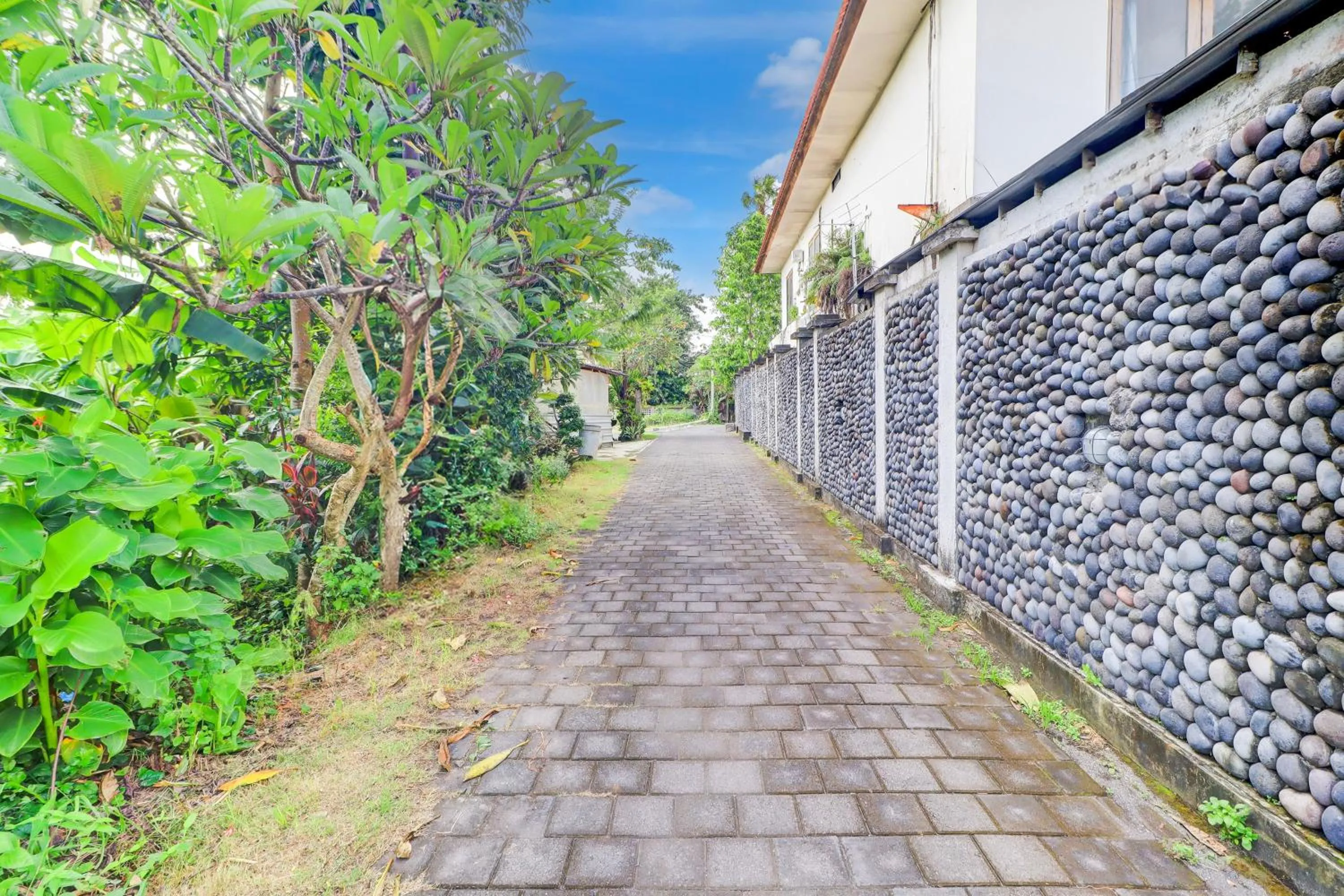 Facade/entrance in Collection O Putri Inn Homestay