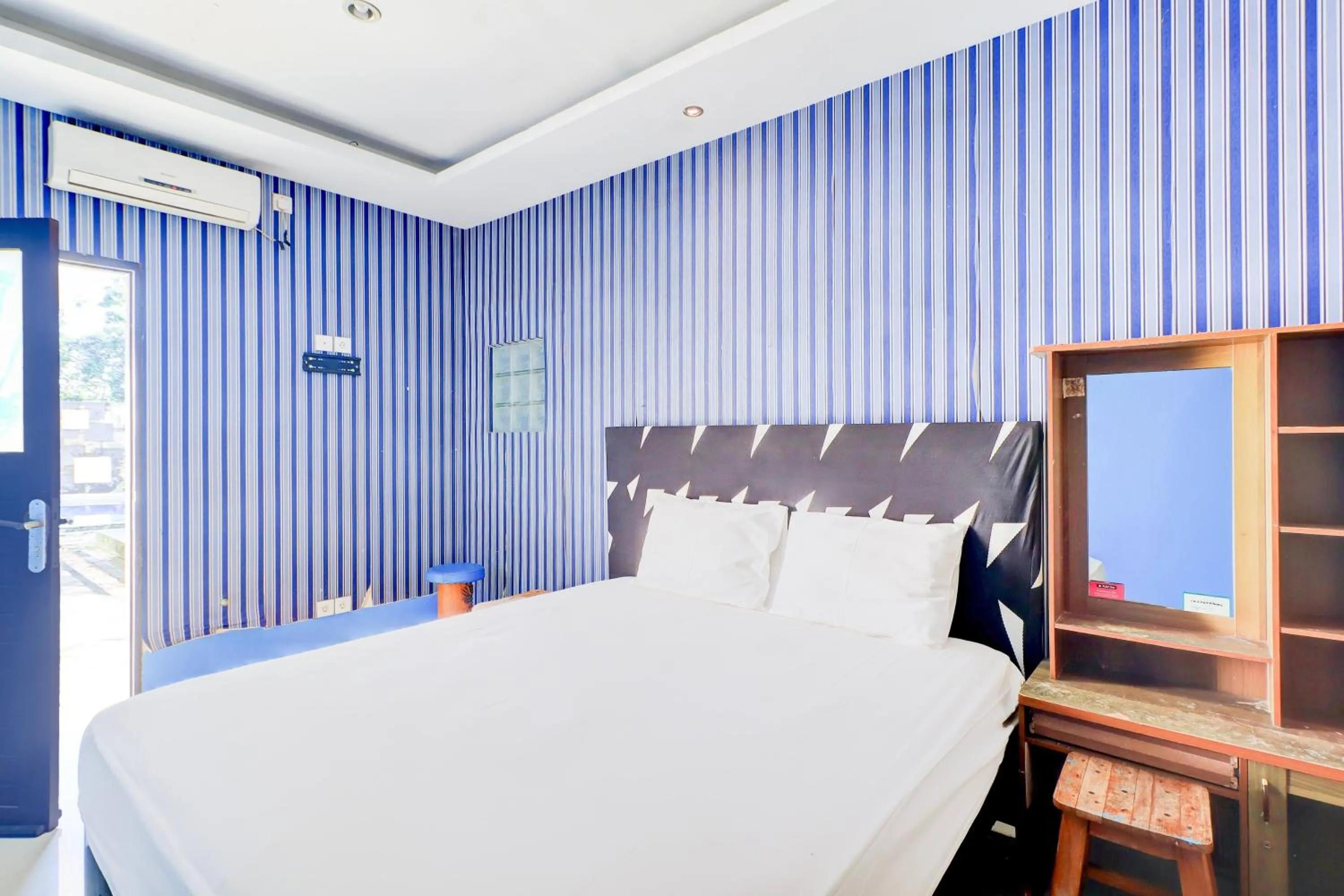 Bedroom, Bed in Collection O Putri Inn Homestay