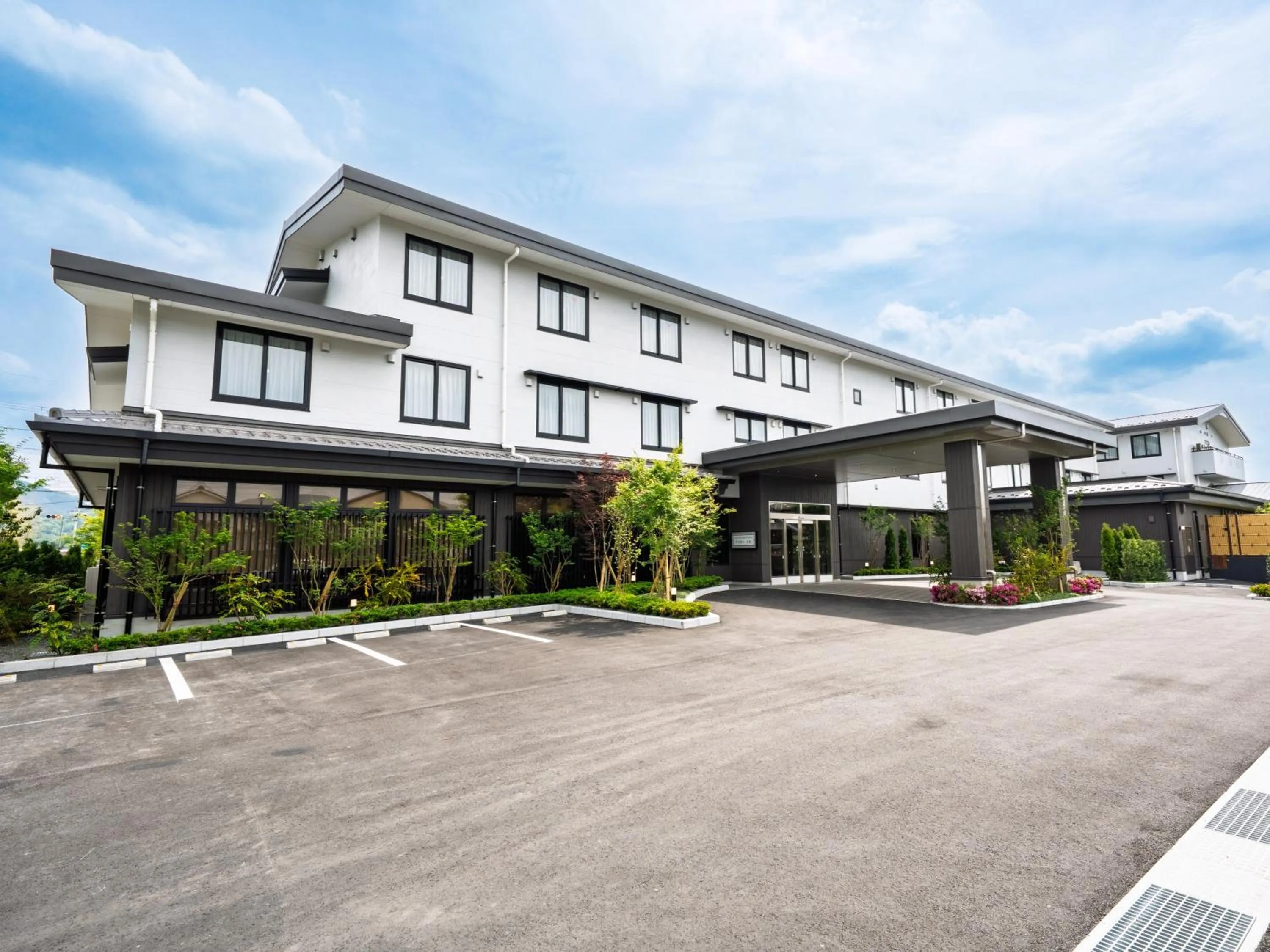 Parking in Grandvrio Hotel Tamba Sasayama Wakura - ROUTE INN HOTELS -