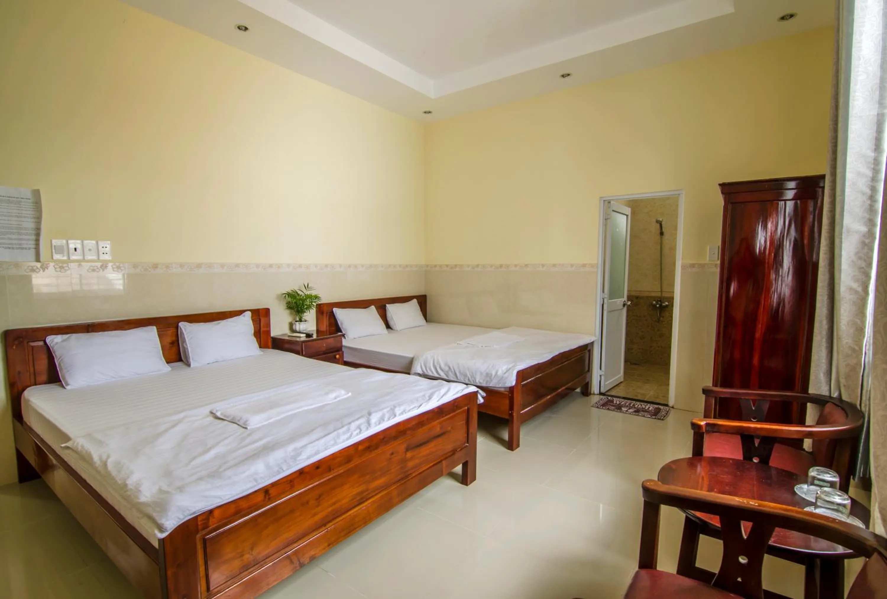 Bed in Kim Hồng Nhật Guest House