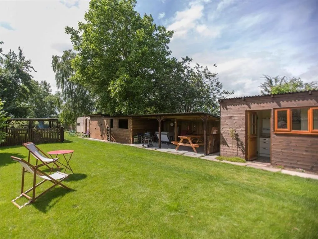 Property building in Withy Cottages