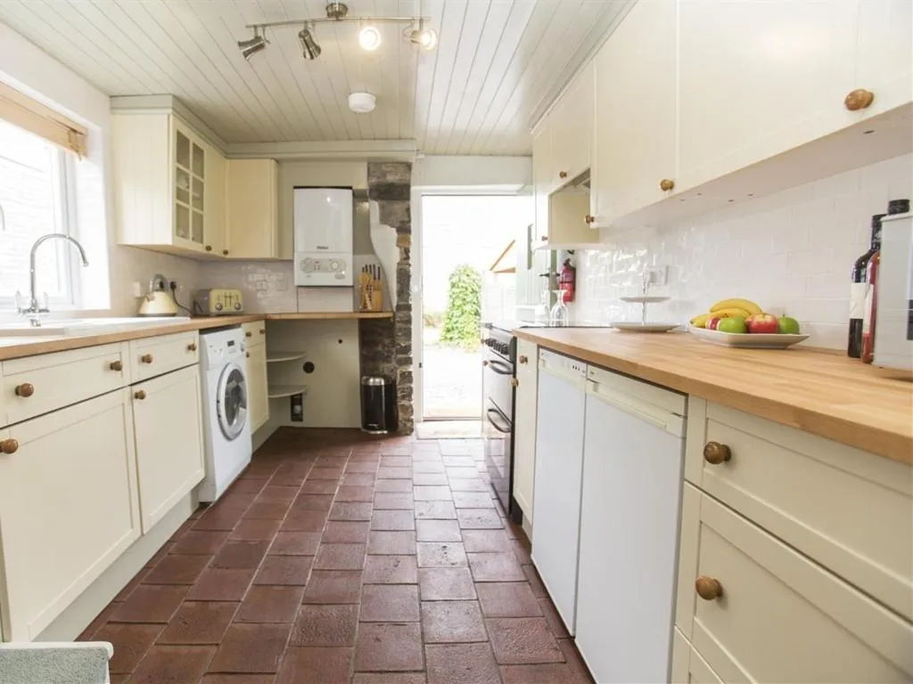Dining area in Withy Cottages