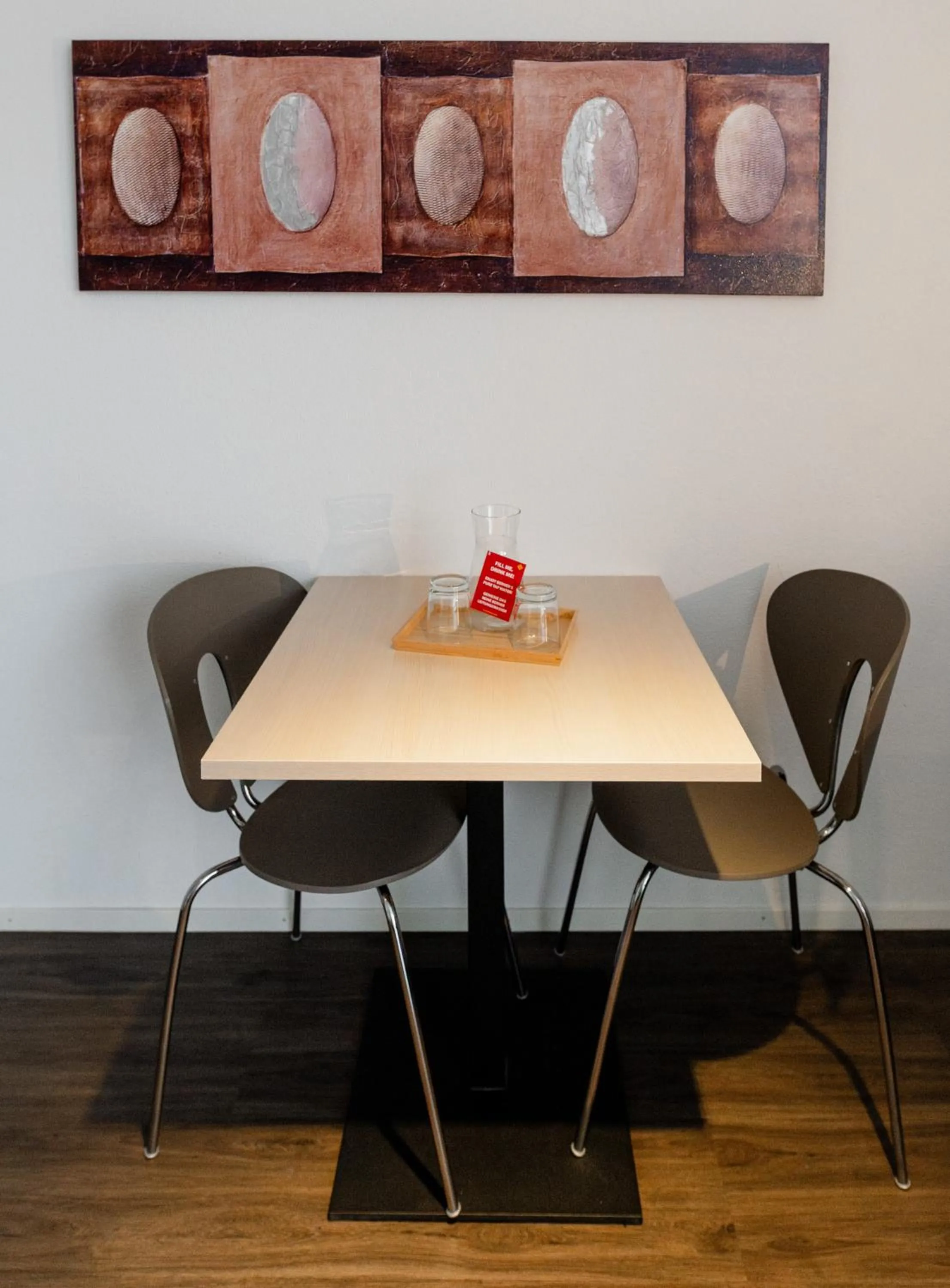 Dining area in Los Lorentes Hotel Bern Airport