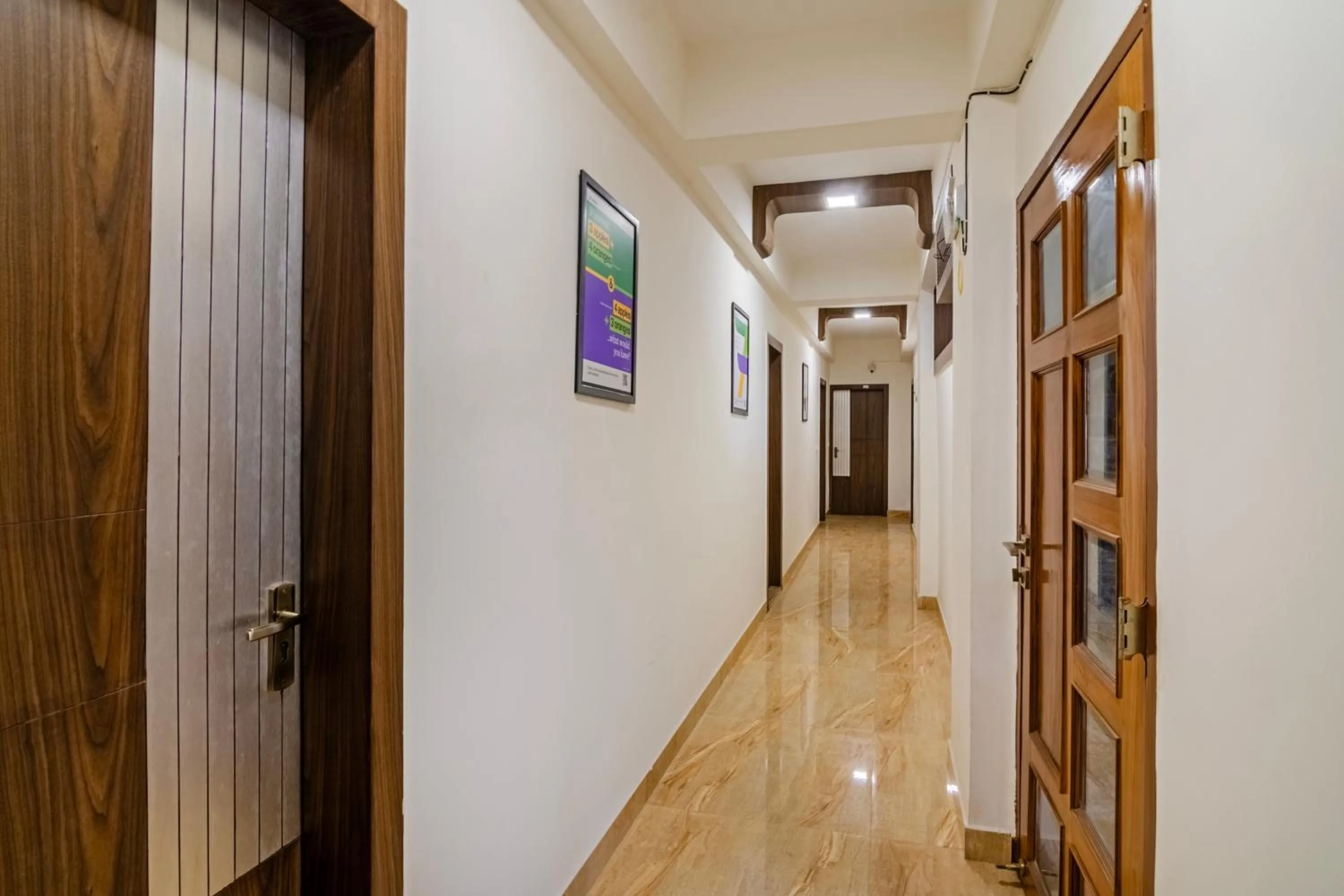 Lobby or reception in Treebo Petals Suites & Banquet - New Town