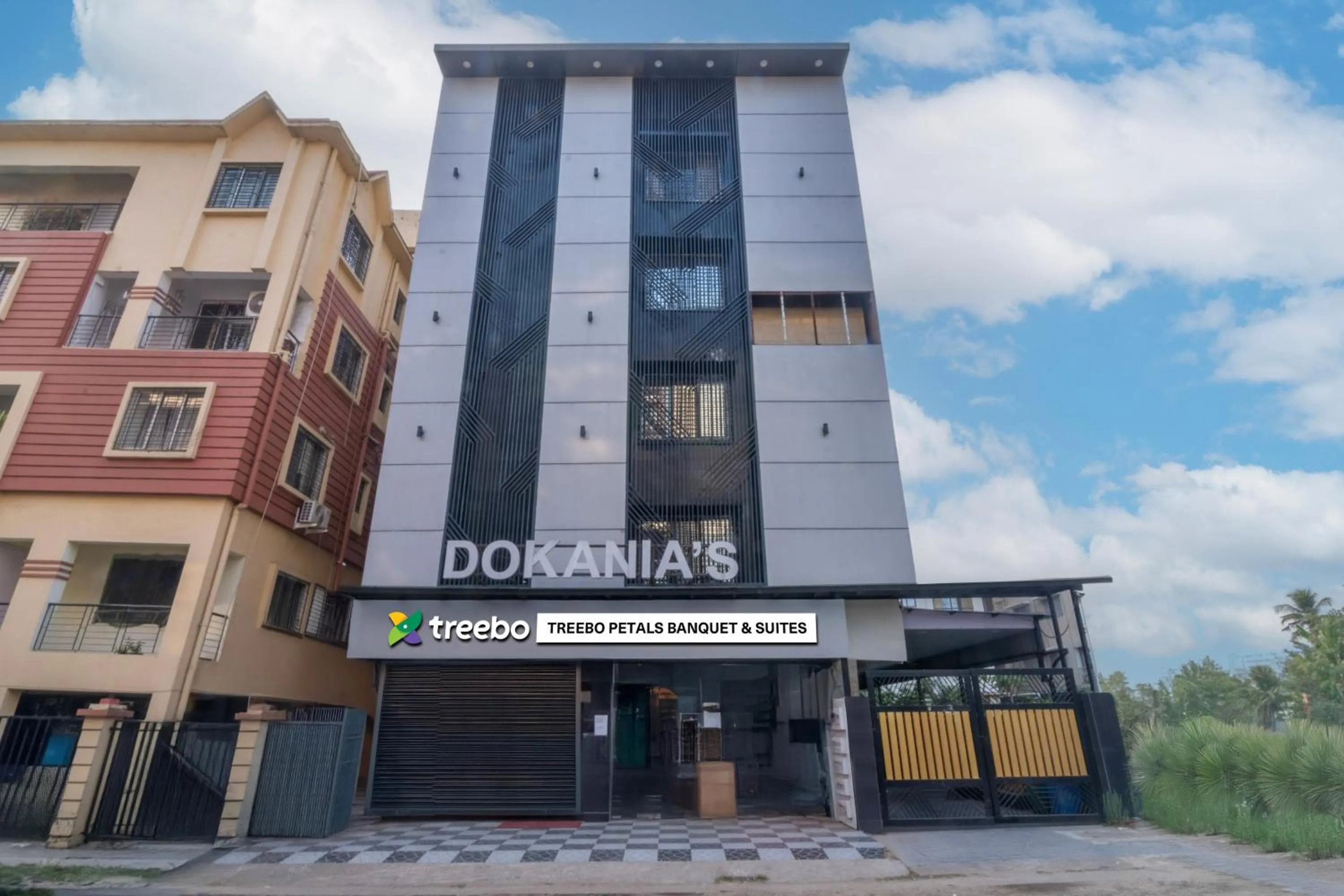 Property building in Treebo Petals Suites & Banquet - New Town