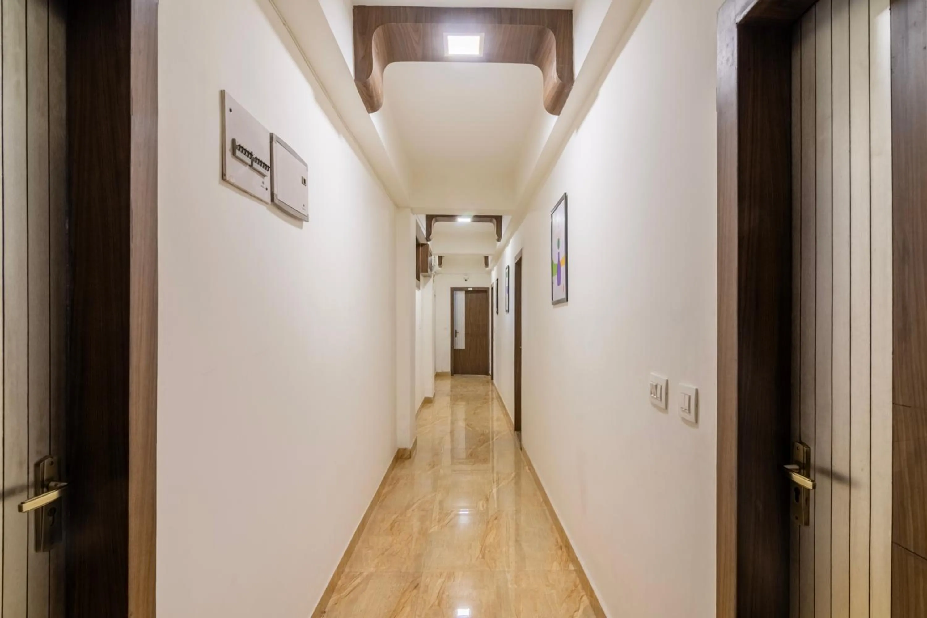 Lobby or reception in Treebo Petals Suites & Banquet - New Town