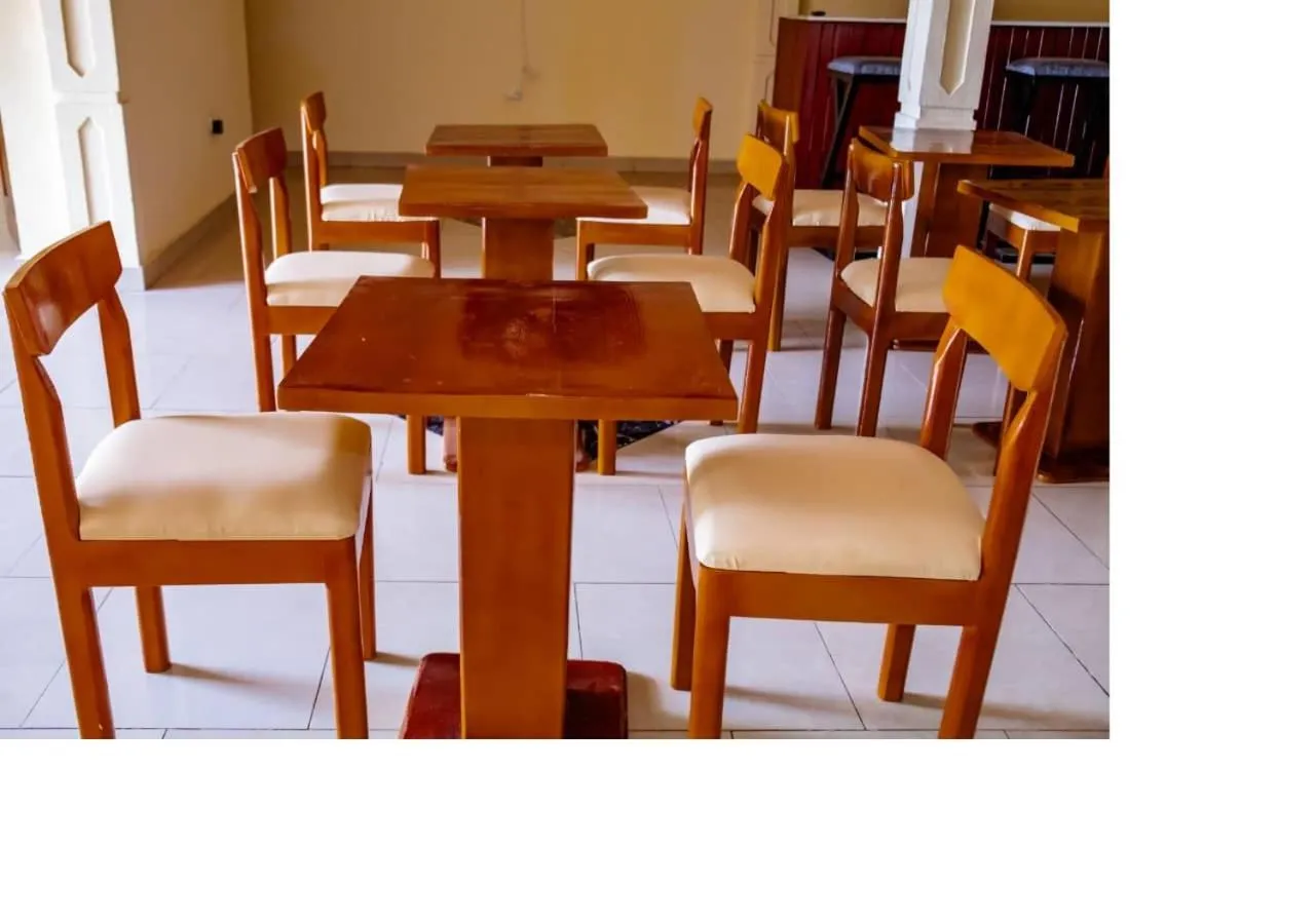 Restaurant/places to eat in Bujumbura Hotel and Appartment