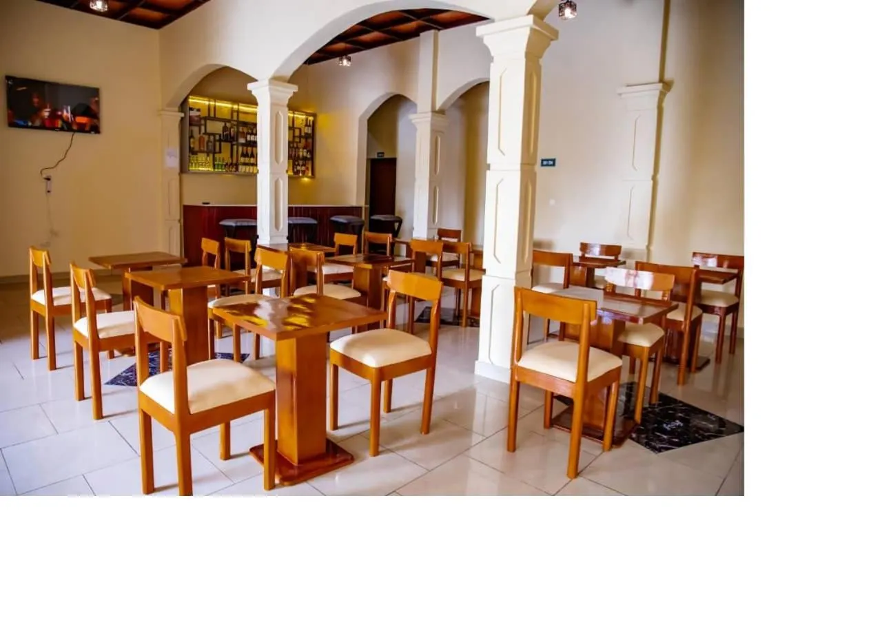 Restaurant/places to eat in Bujumbura Hotel and Appartment