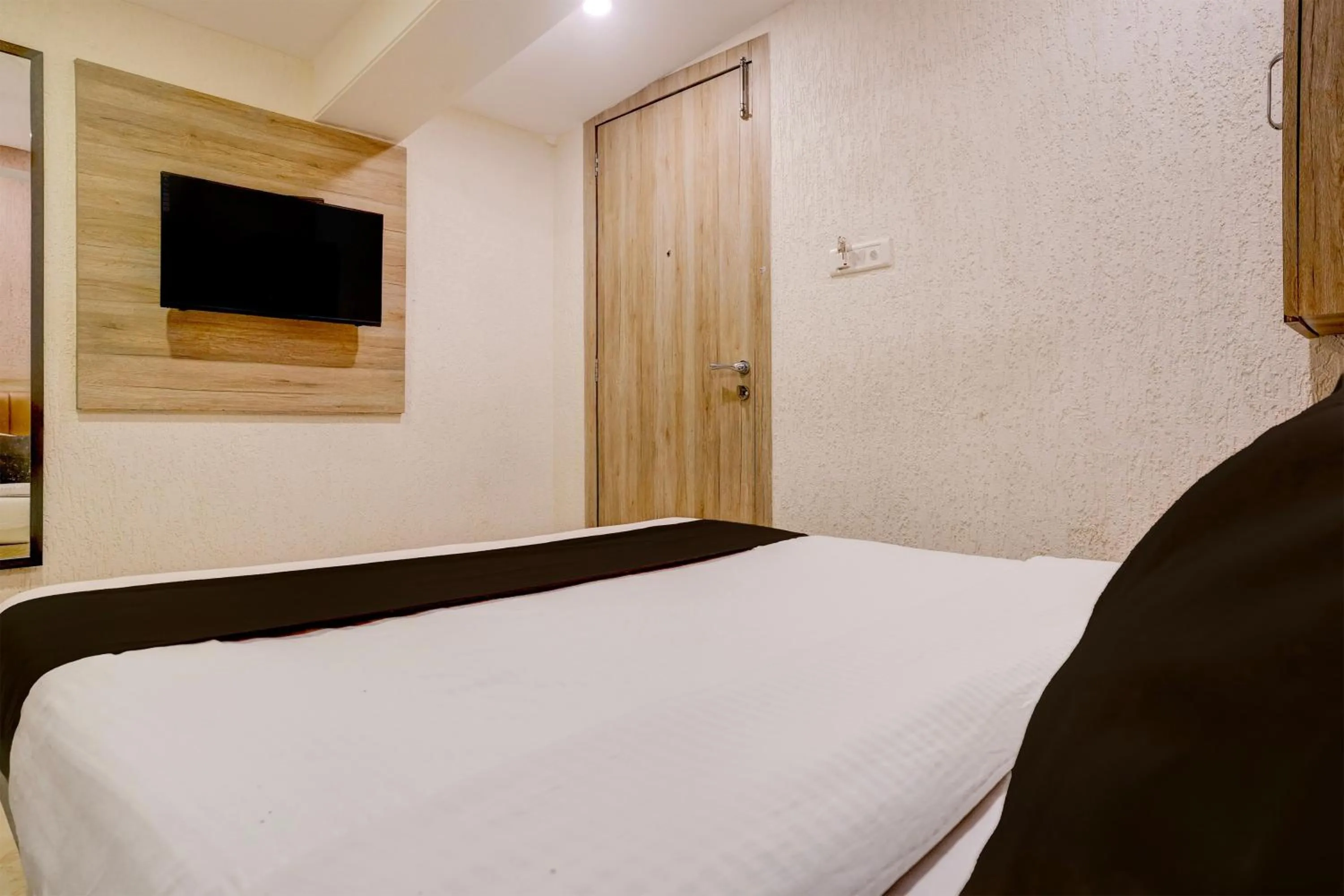 Bedroom, Bed in Collection O Crawford Market Formerly Al Ibrahim Hotel