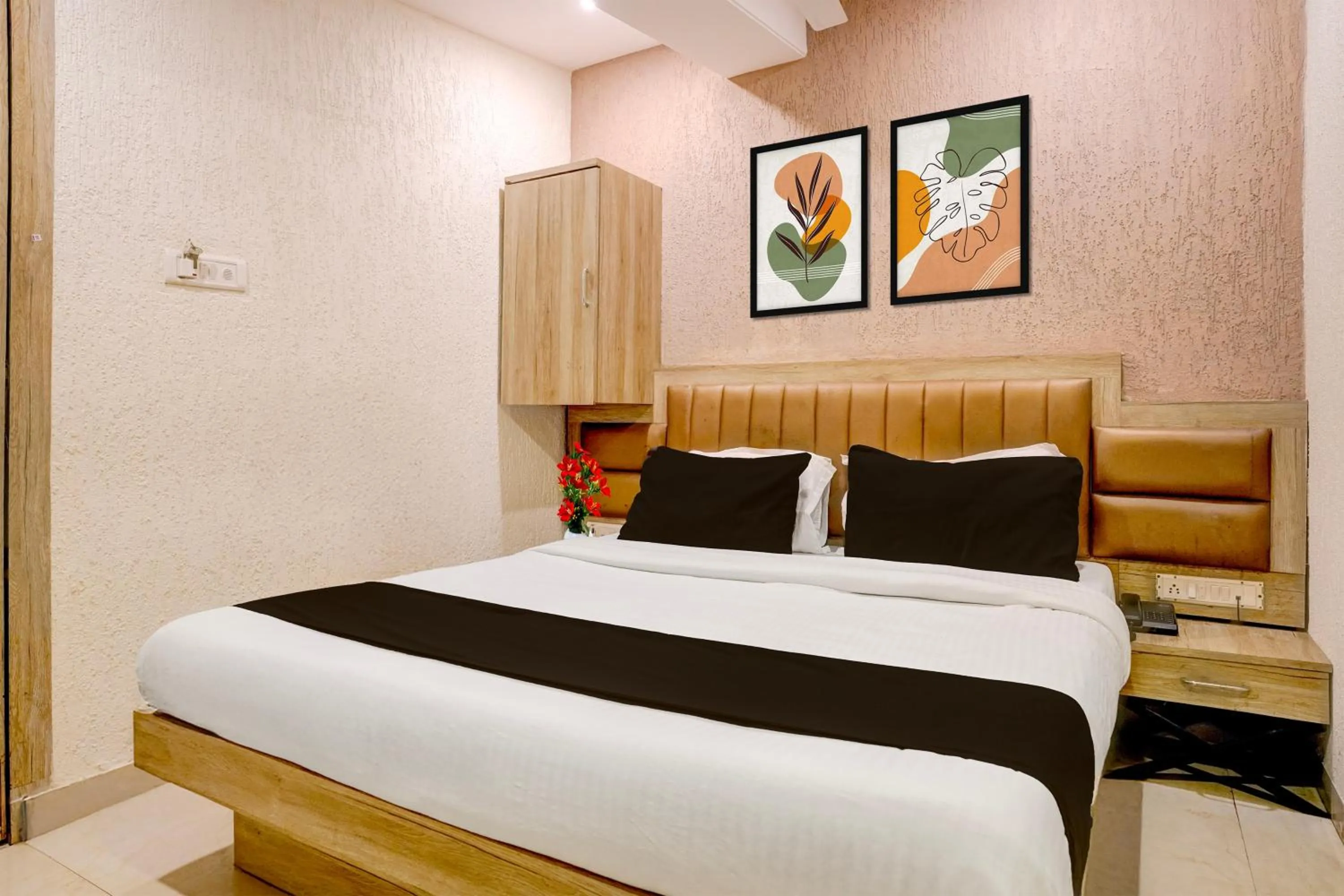 Bedroom, Bed in Collection O Crawford Market Formerly Al Ibrahim Hotel