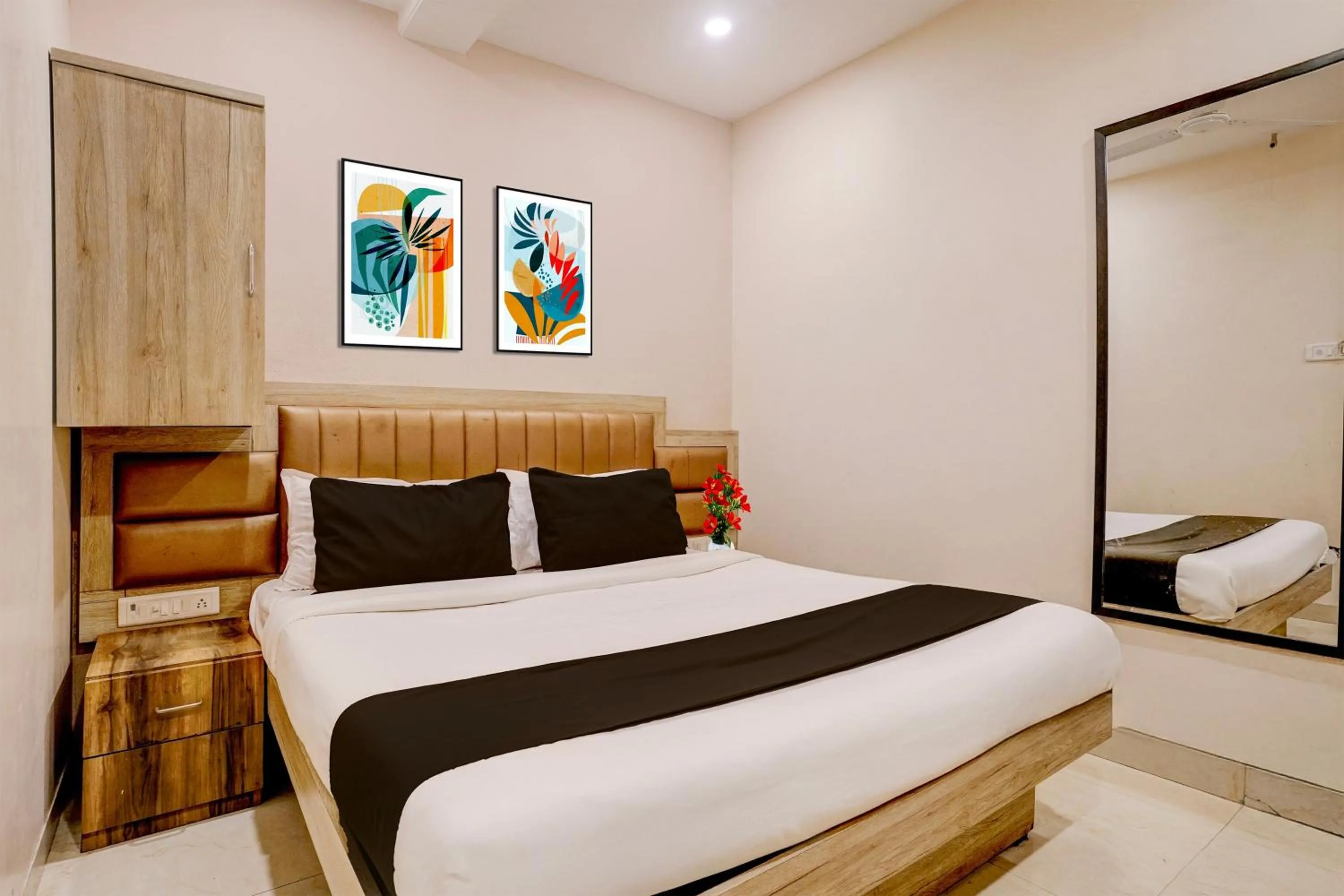 Bedroom, Bed in Collection O Crawford Market Formerly Al Ibrahim Hotel