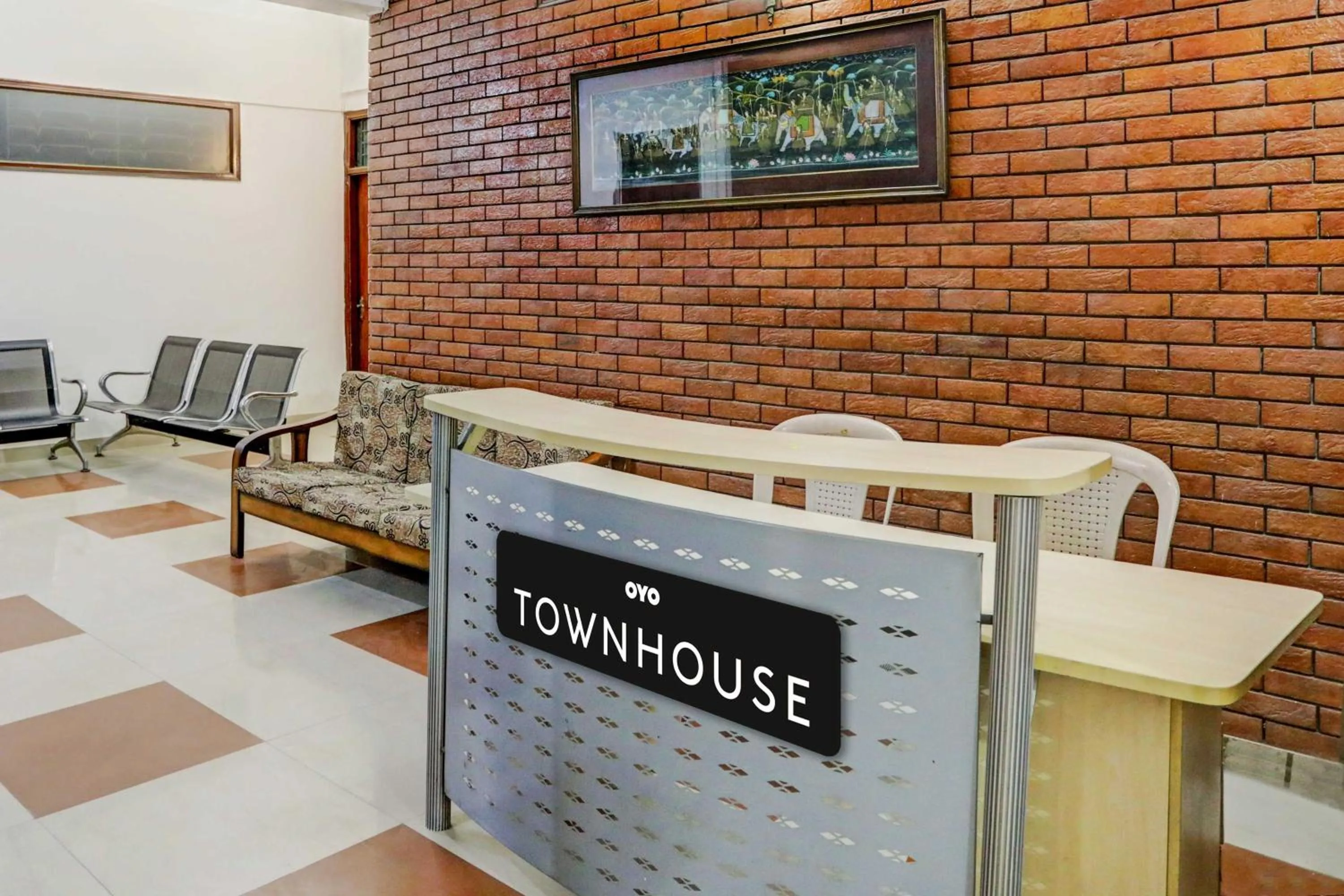 Lobby or reception in Hotel O Sunshine Near Iskcon Temple Noida