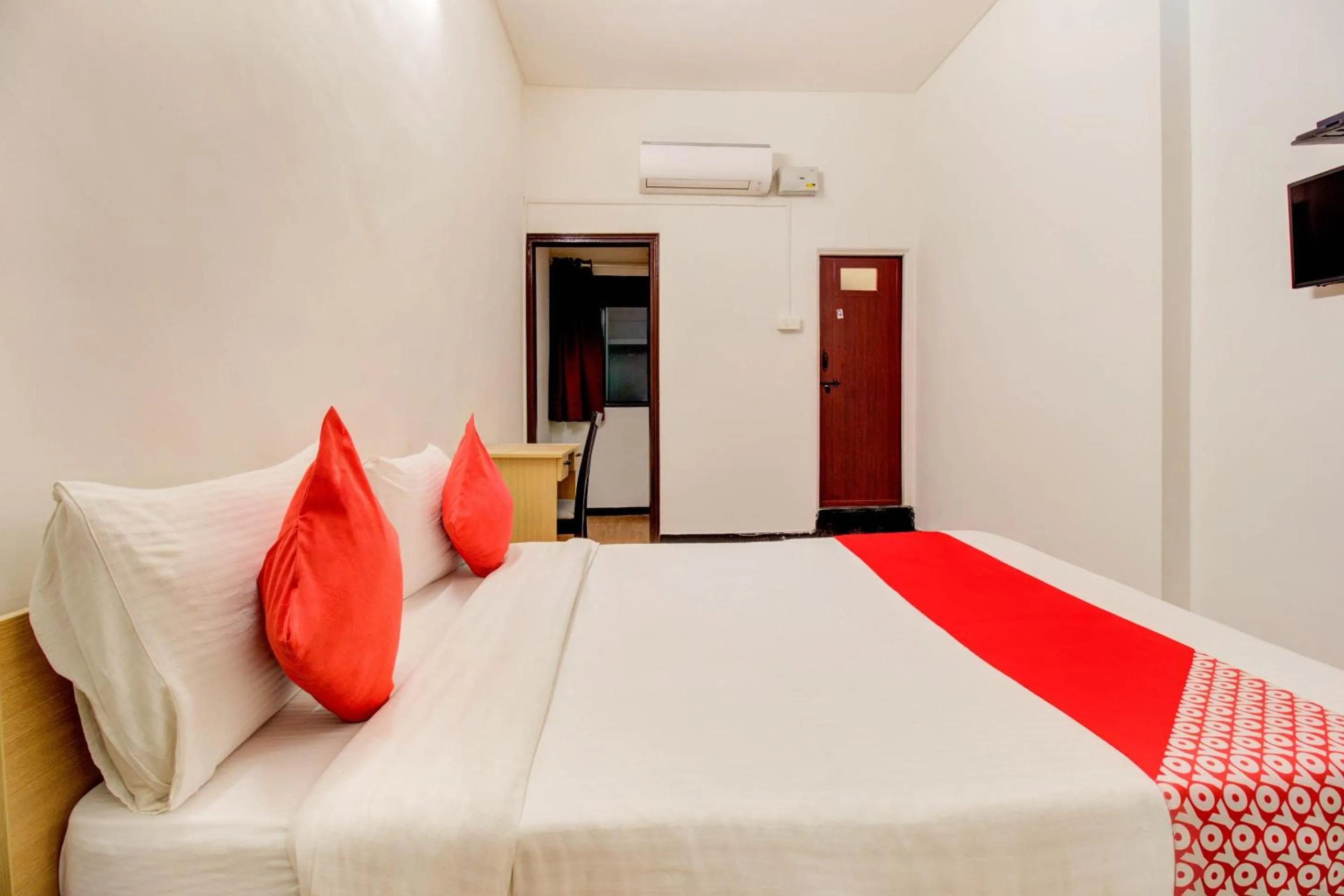 Bedroom in Hotel O Saubhagya Inn