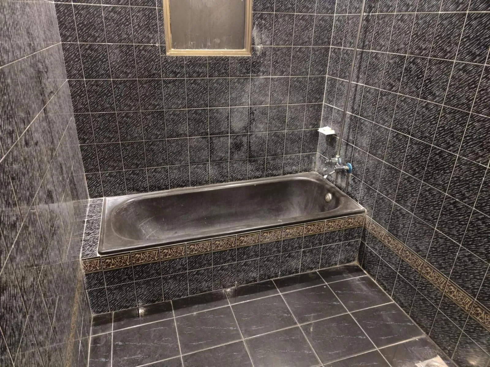 Shower in AL Fateh Hotel