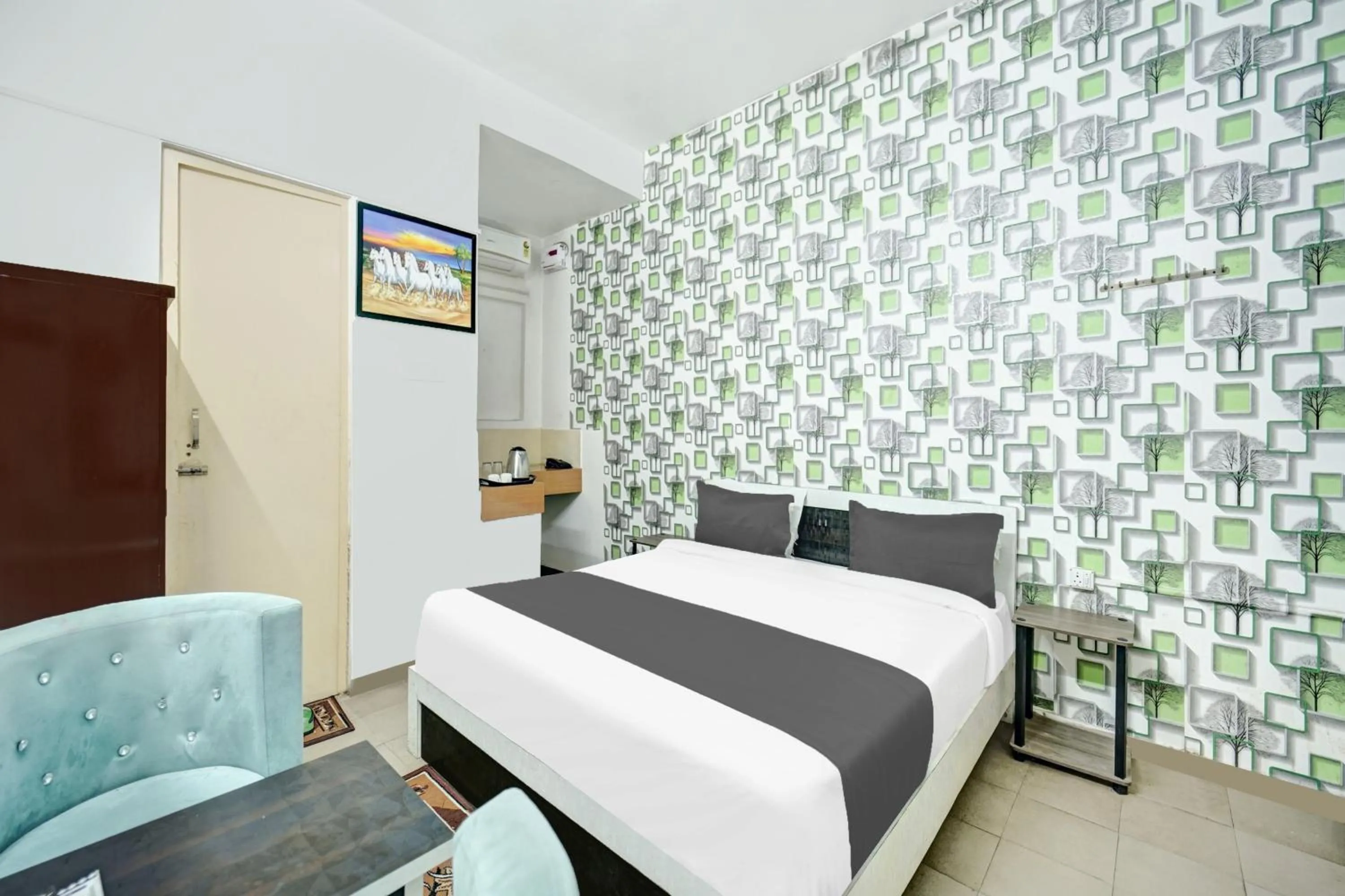 Bedroom, Bed in Super Hotel O Ashiyana Inn