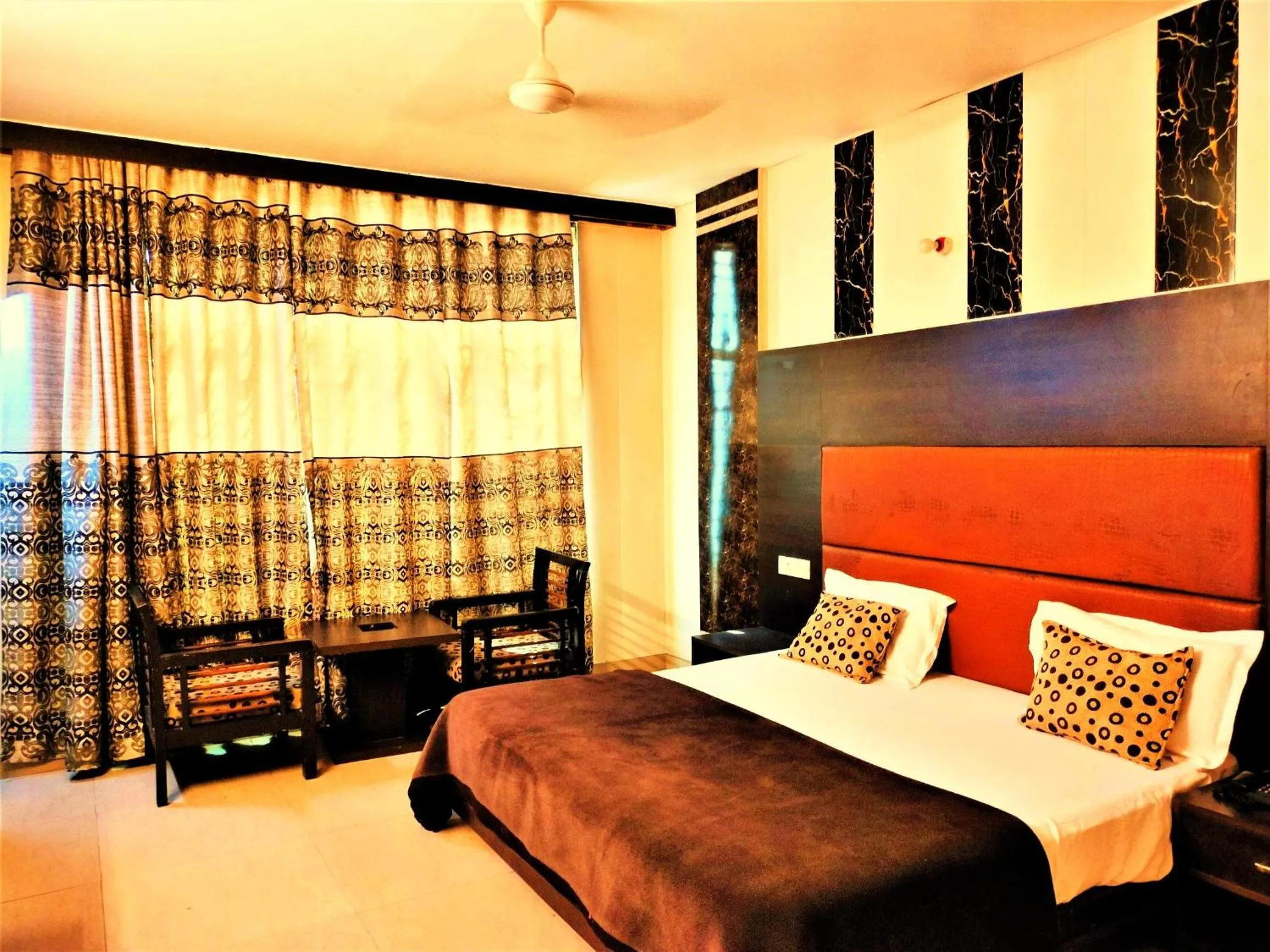 Bed in Hotel Sunshine Park -- Near Anand Vihar Railway Station